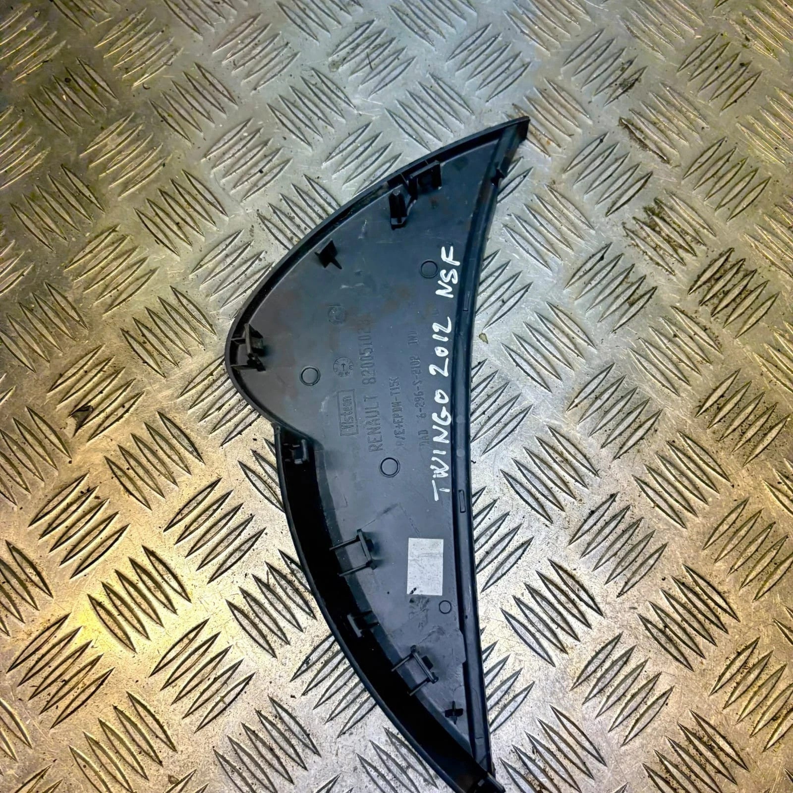 RENAULT TWINGO MK2 GT 2007-2014 DASH END TRIM (PASSENGERS SIDE) 8200510233