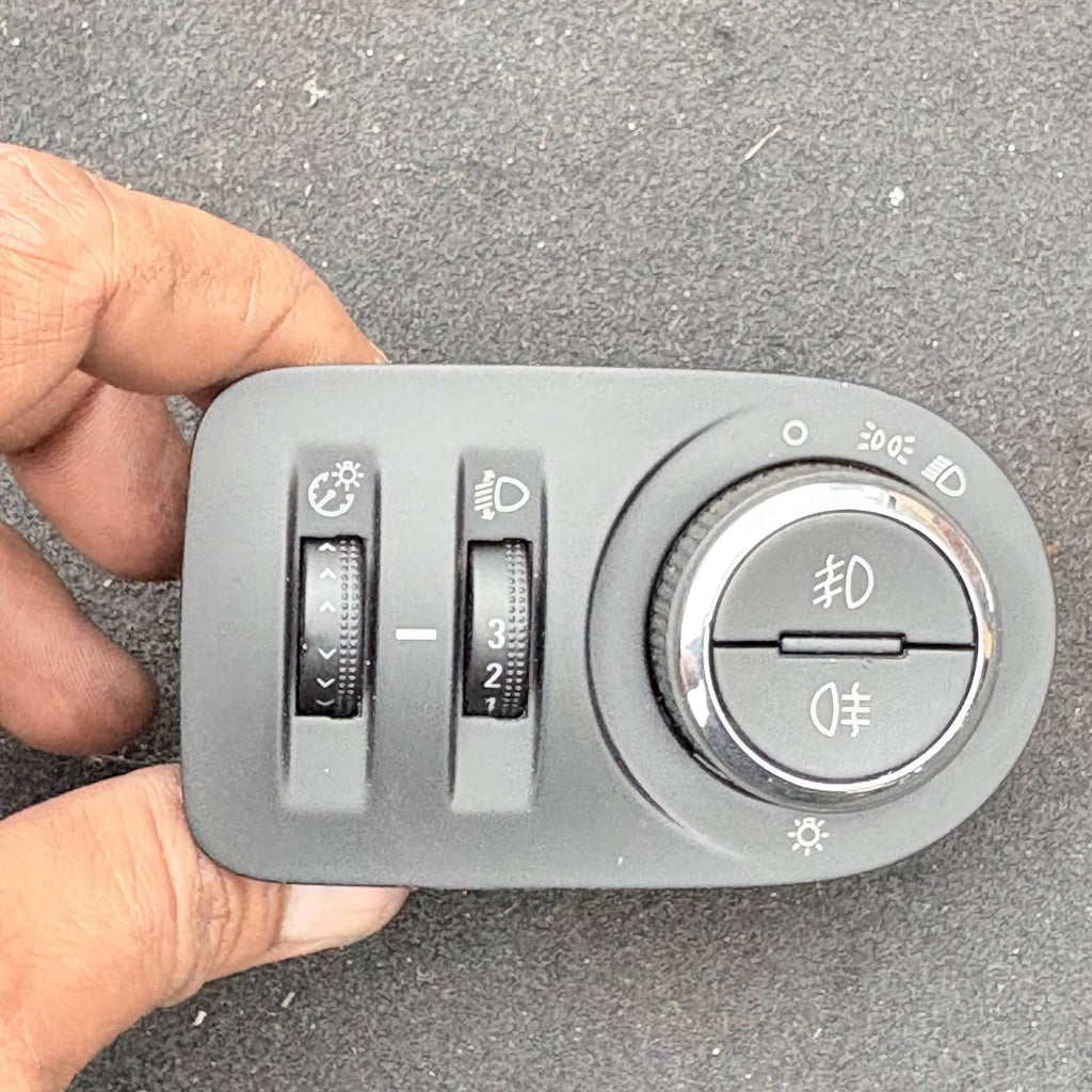 Vauxhall Corsa D Mk3 Headlight Control Switch Fog Lights 13310335 9-Pin 06-14