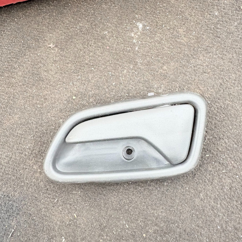 Passenger Side Rear NSR HANDLE INTERIOR SUZUKI IGNIS 2004