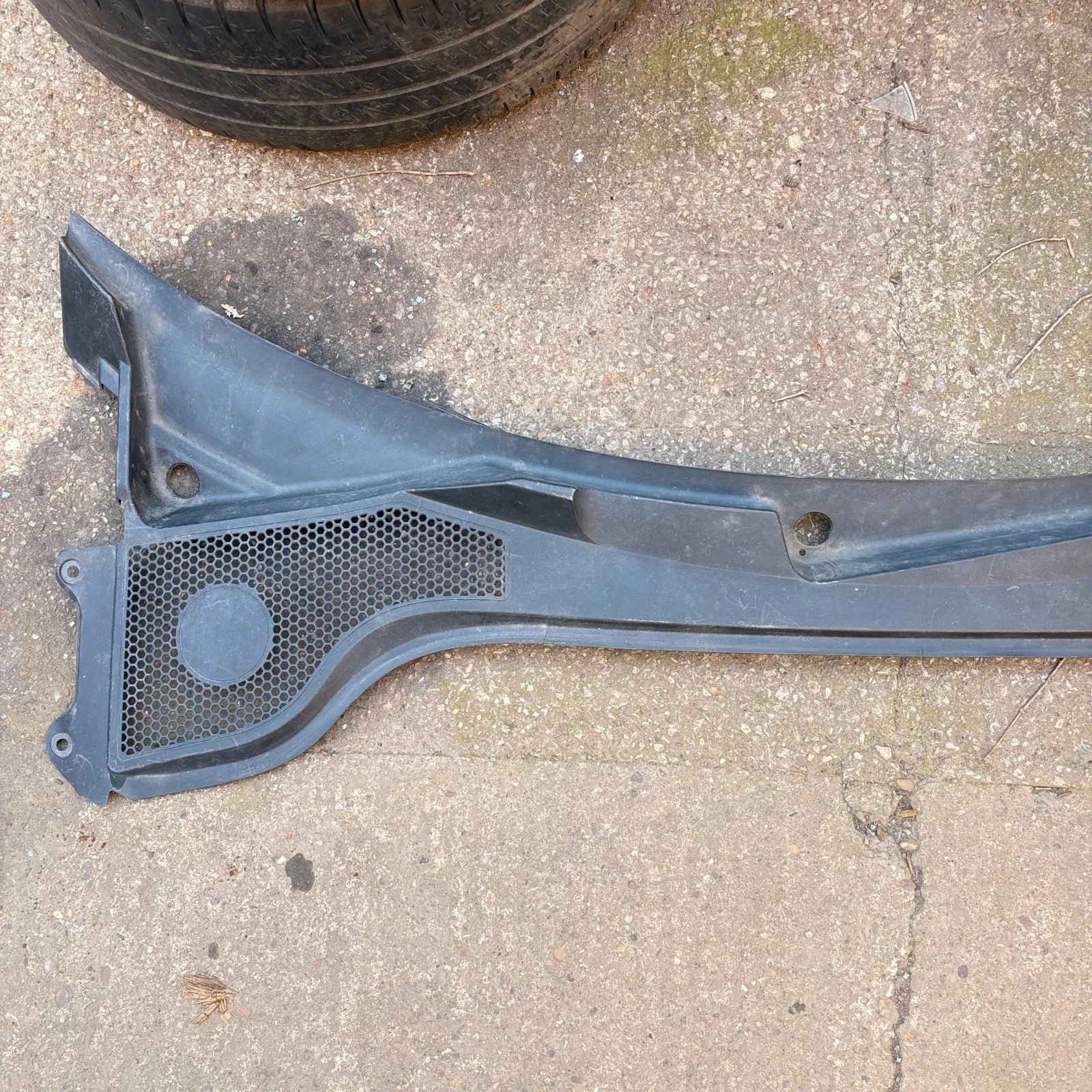 Audi TT MK2 8J 06-14 Engine Scuttle Panel Water Deflector Flap Cover 8J2819401