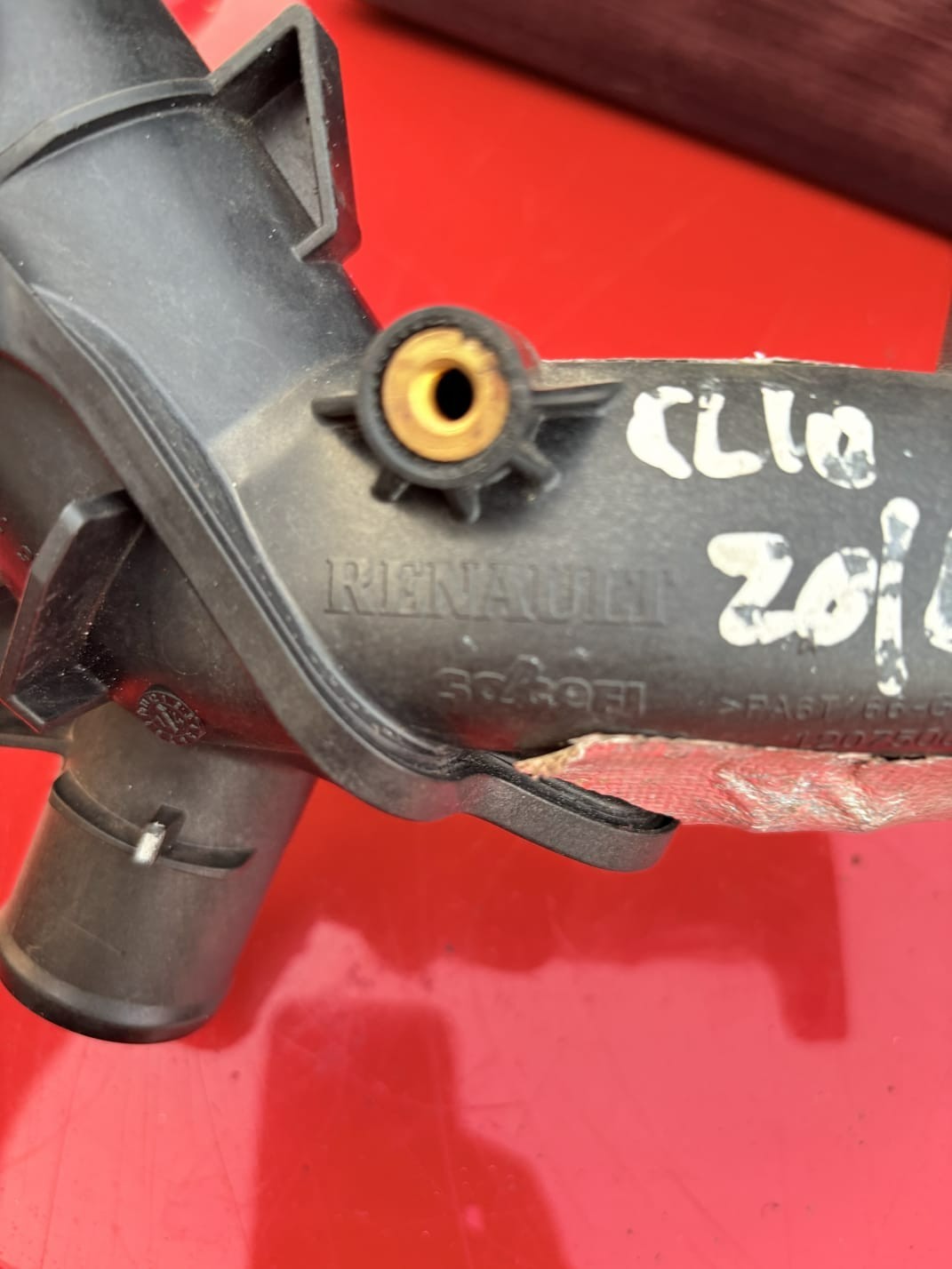 RENAULT CAPTUR 2016 Mk1 1.5 DCI AIR INTAKE PIPE HOSE 1207500
