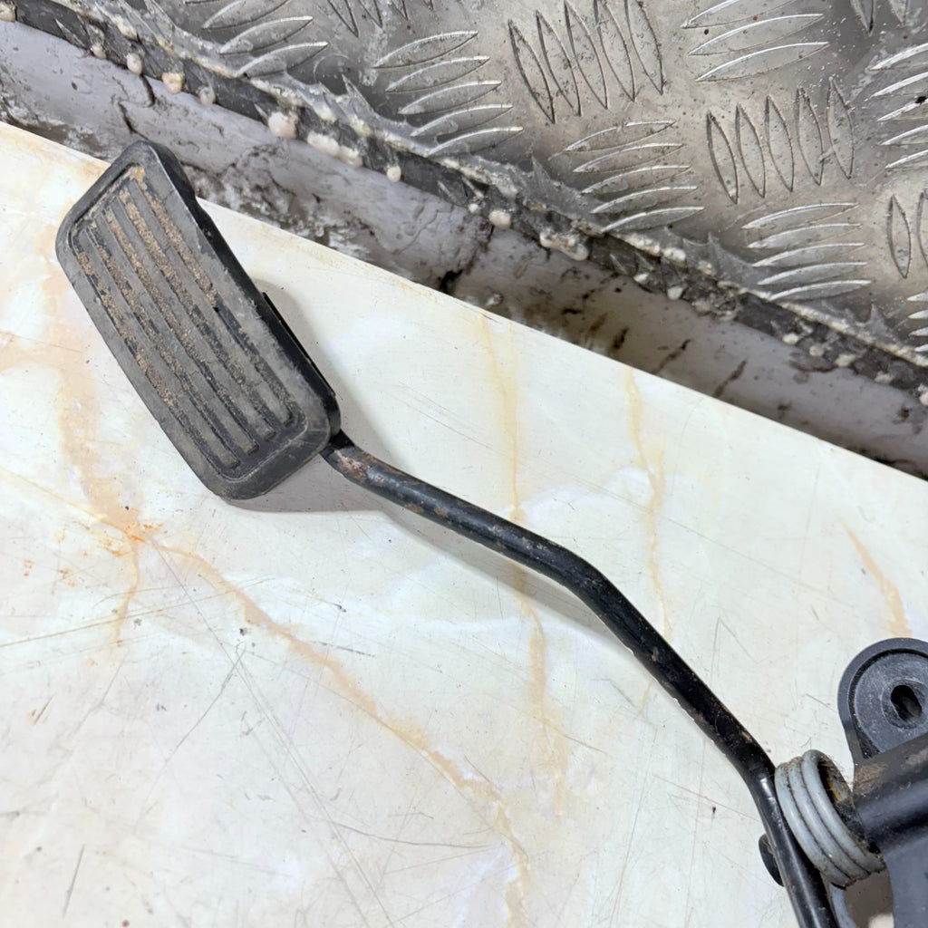 PEUGEOT 107 MK1 ACCELERATOR PEDAL 1.0 PETROL ENGINE