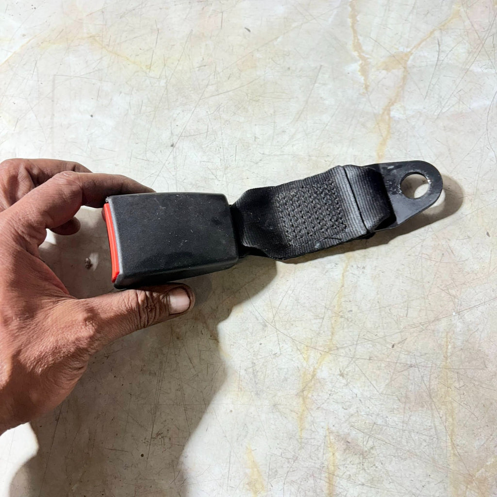 Ford KA (2018?2021) Rear Passenger Side Seat Belt Buckle 33033400