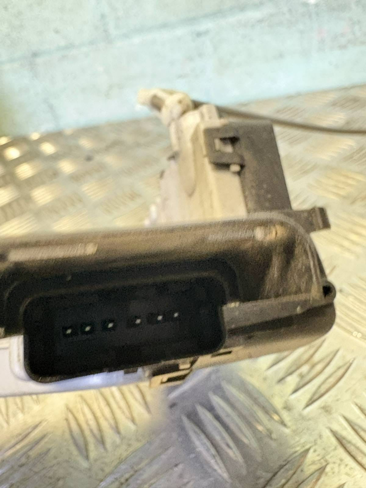 CITROEN C4 CACTUS REAR LEFT PASSENGER SIDE DOOR LOCK MECHANISM 2016