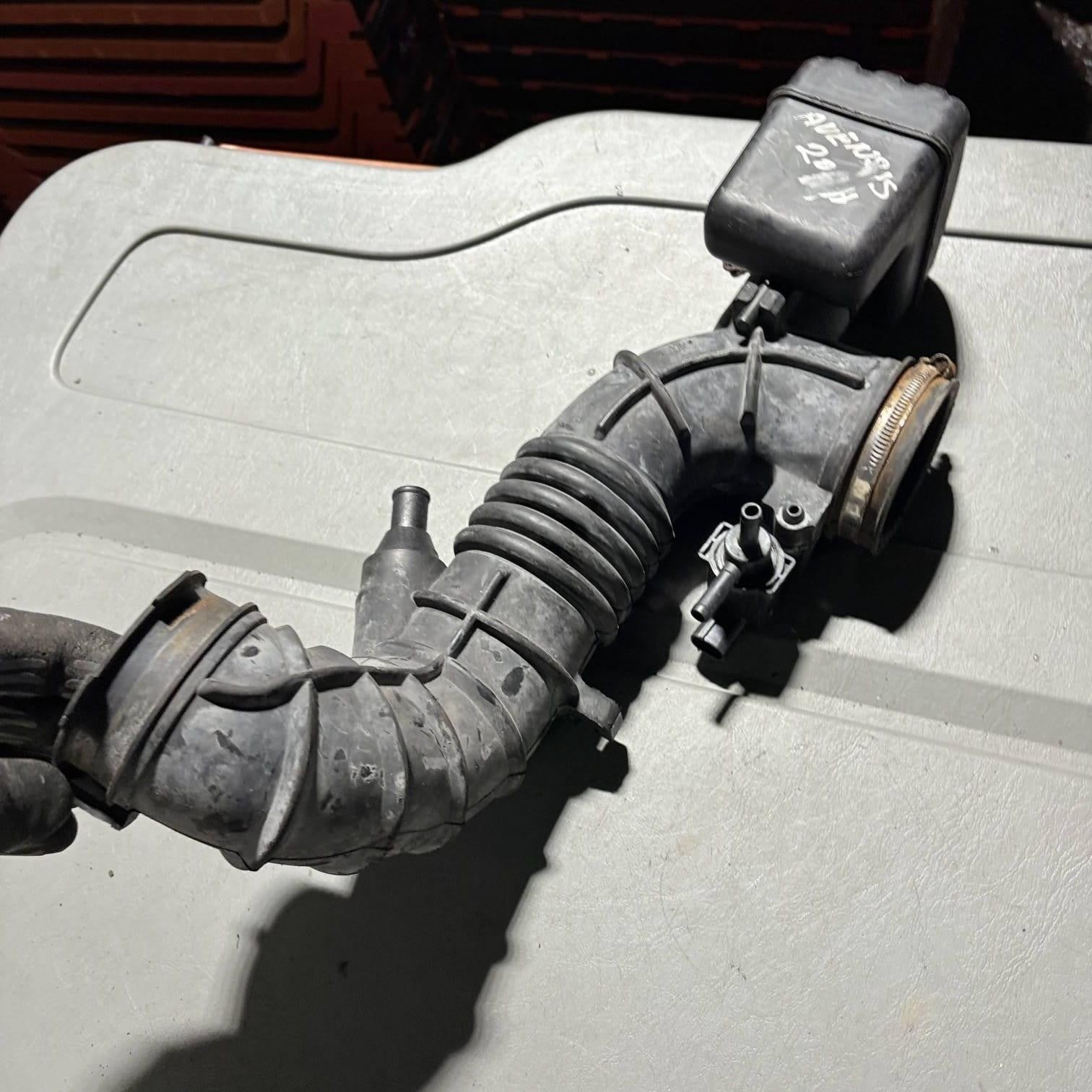 Toyota Avensis II, OEM 17881-0H040 Air Hose-
