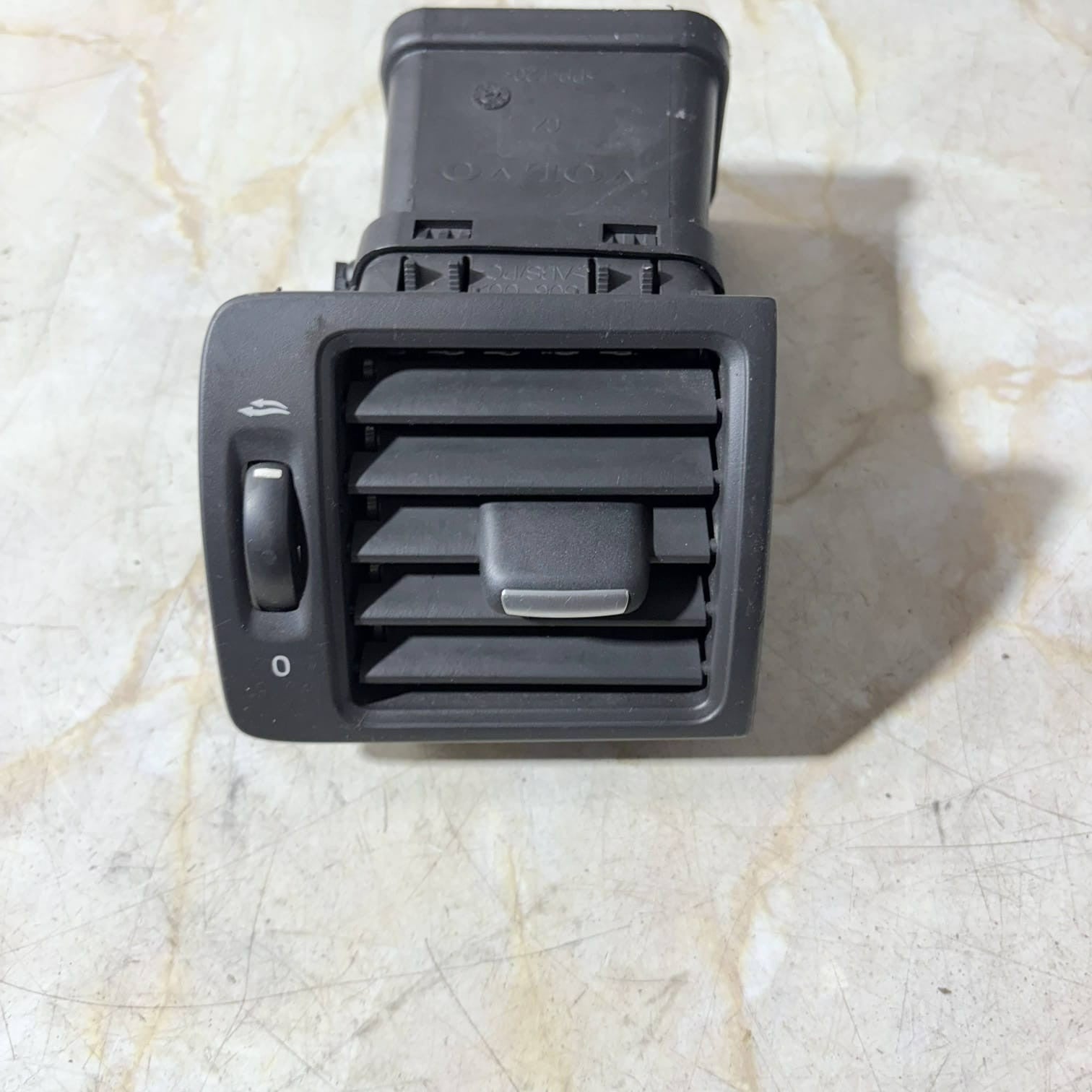 Volvo 2008 OSF DASH AIR VENT OFFSIDE DRIVER FONT RIGHT SIDE