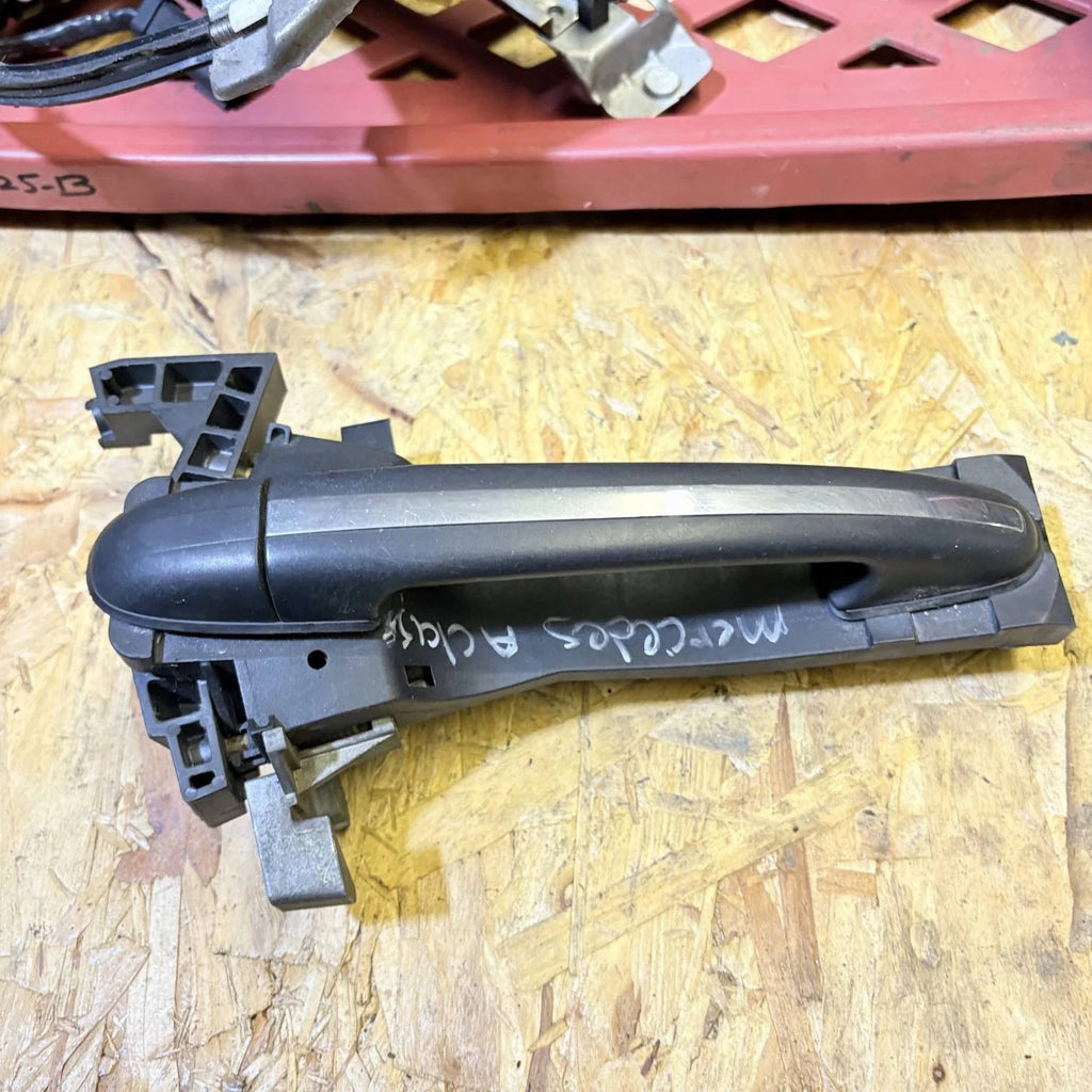 mercedes Aclass Golf Mk4 - Exterior Driver rear door handle- 3B0837885 OSR