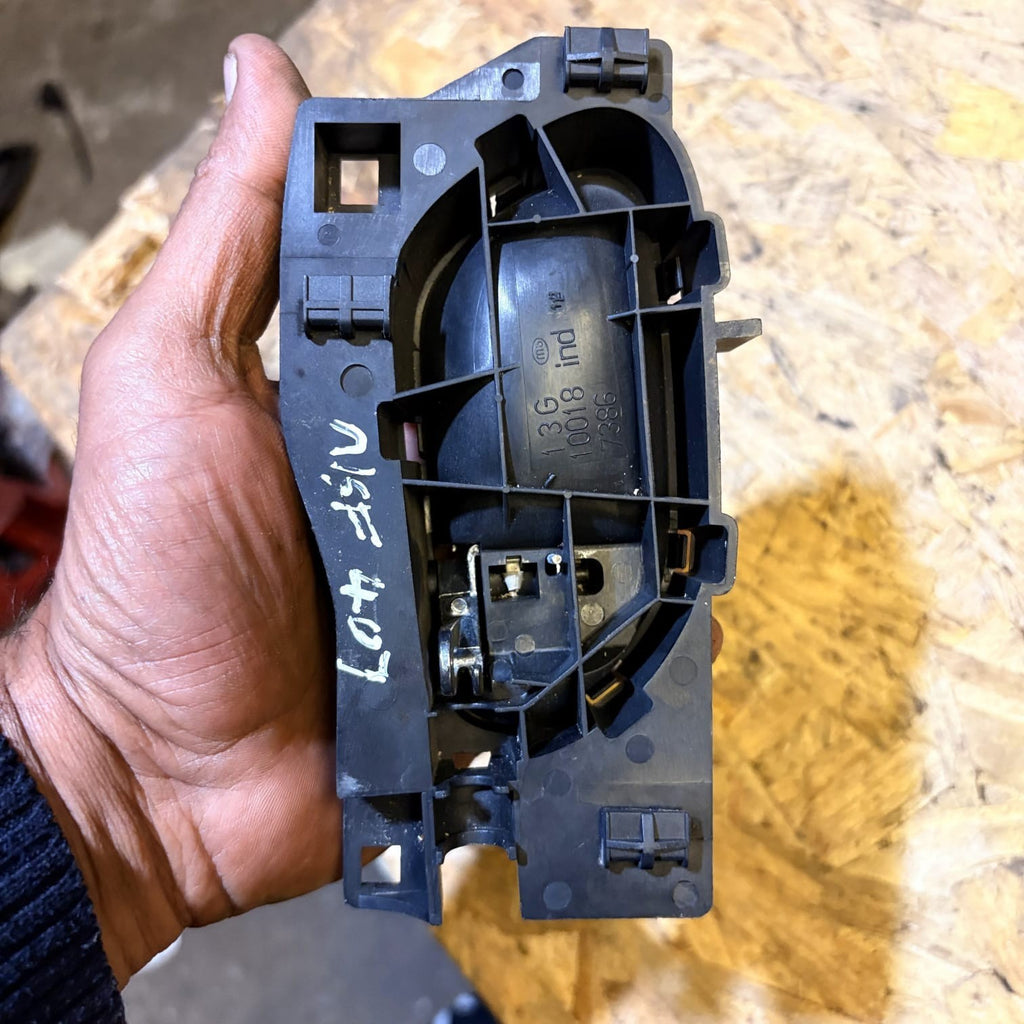 PEUGEOT 407 PASSENGER FRONT/SIDE INNER DOOR HANDLE 96526178