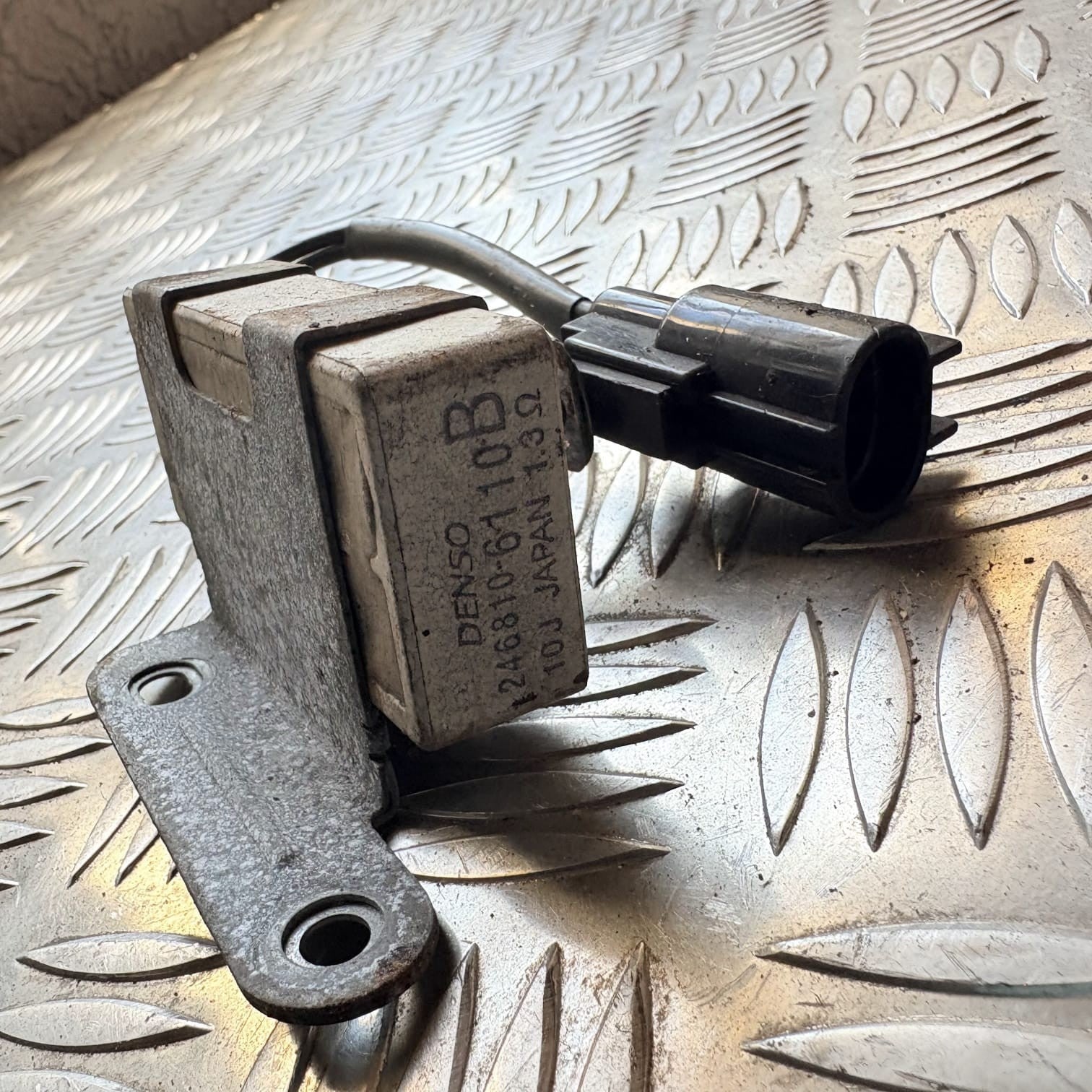 TOYOTA YARIS 2007 MK2 RADIATOR FAN RELAY 246810-6110B 1.3 PETROL