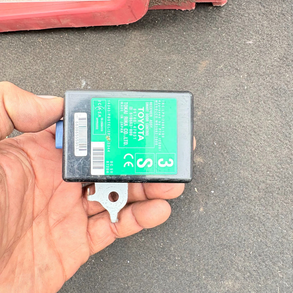 Toyota Prius Door Control Module Ecu 89740-47031