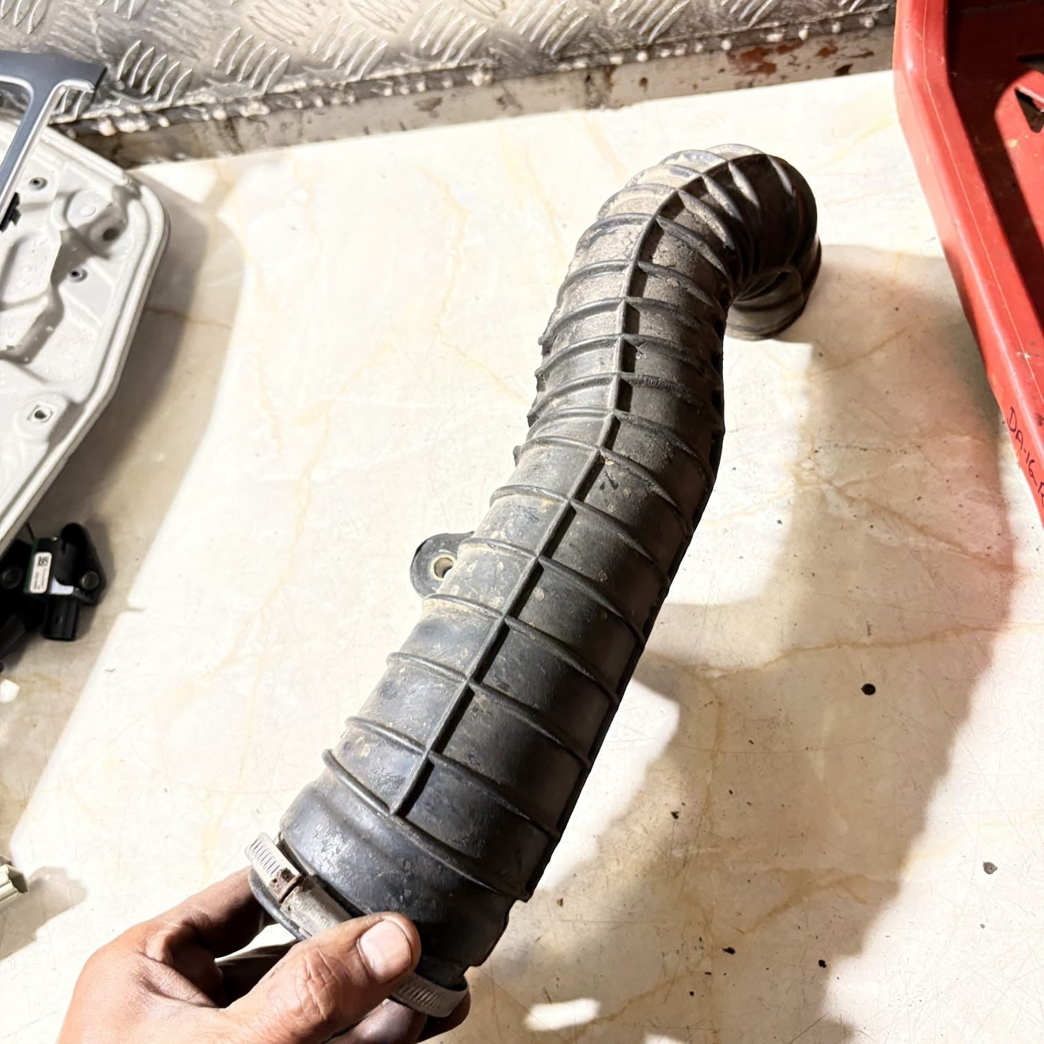 Mercedes Turbo Air Intercooler Intake Hose Pipe W638 Vito 110 112 CDI V220