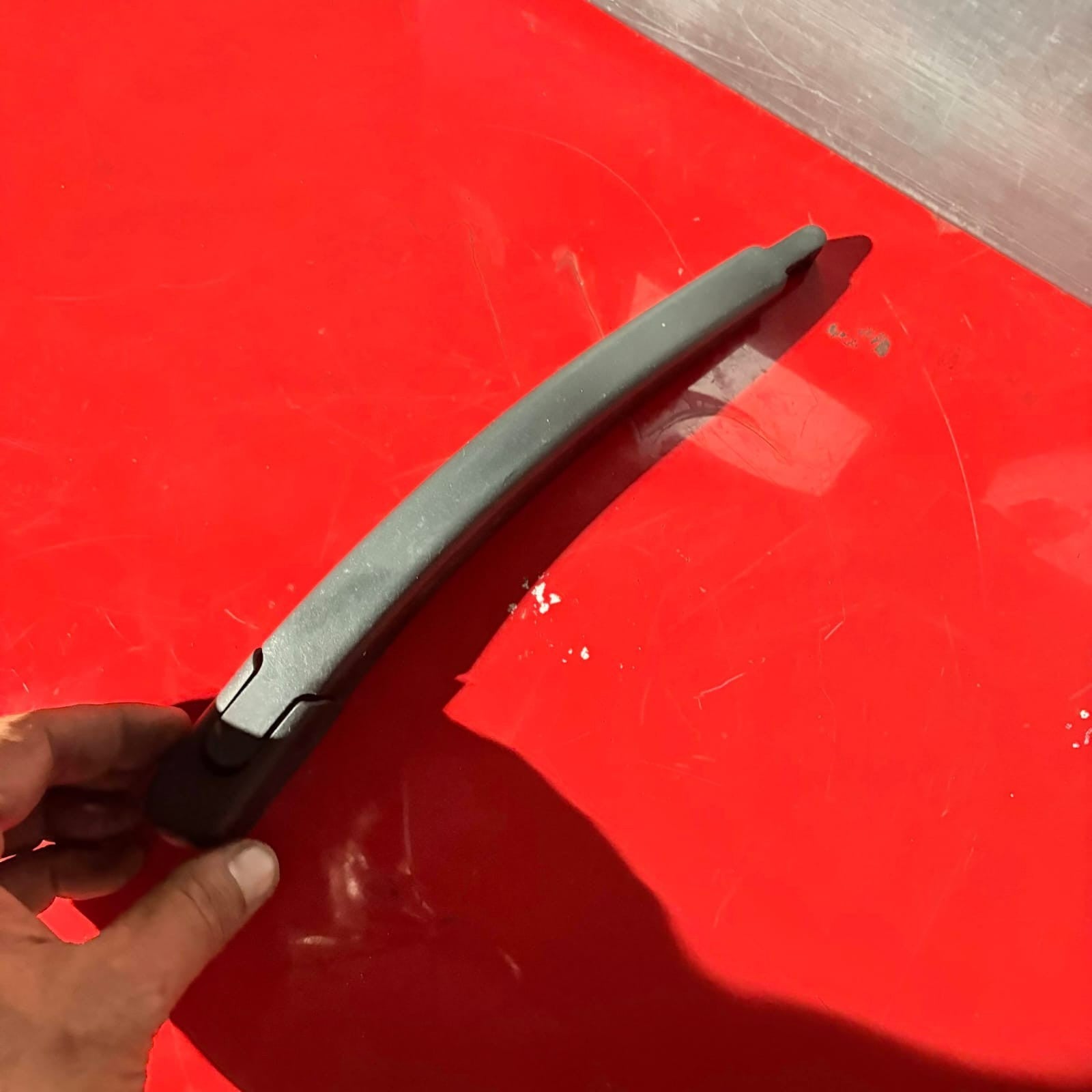 Wiper arm Rear PBT V42-0542 VAICO for PEUGEOT CITROËN 2010