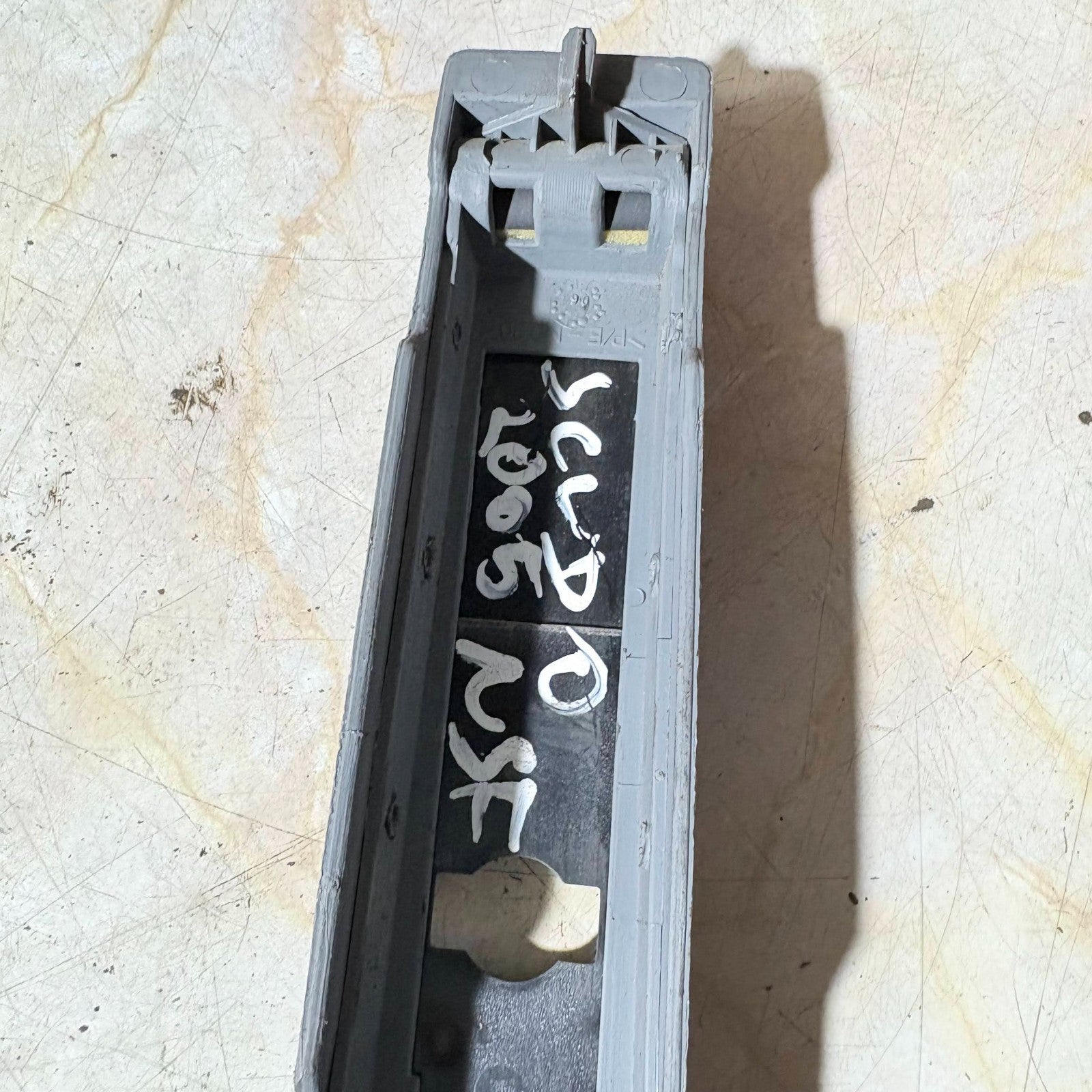 Fiat Scudo 1995-2007 front Left Seat Safety Seatbelt Height Adjuster 25375