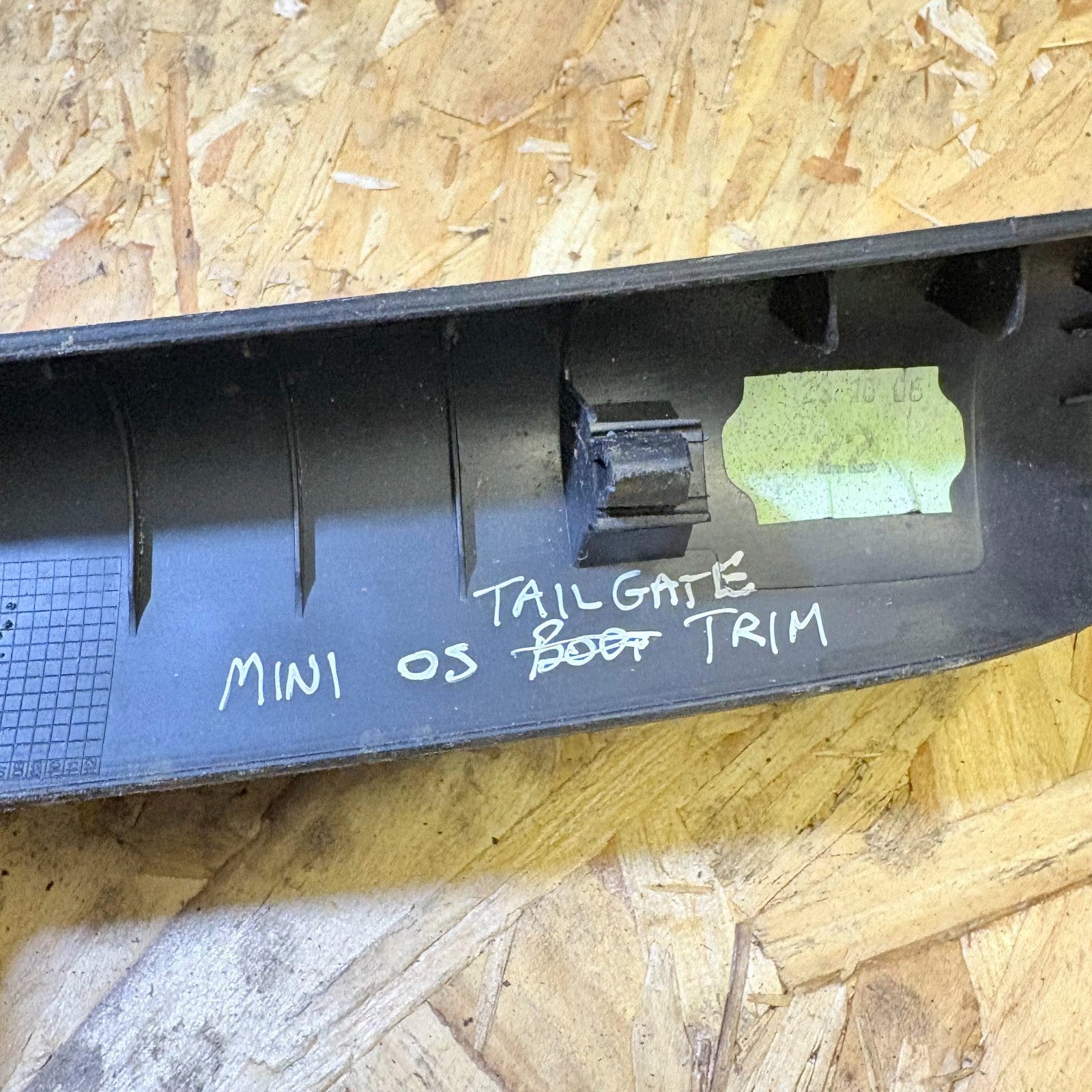 BMW Mini One, Cooper S Rear Right Side Tailgate Trim