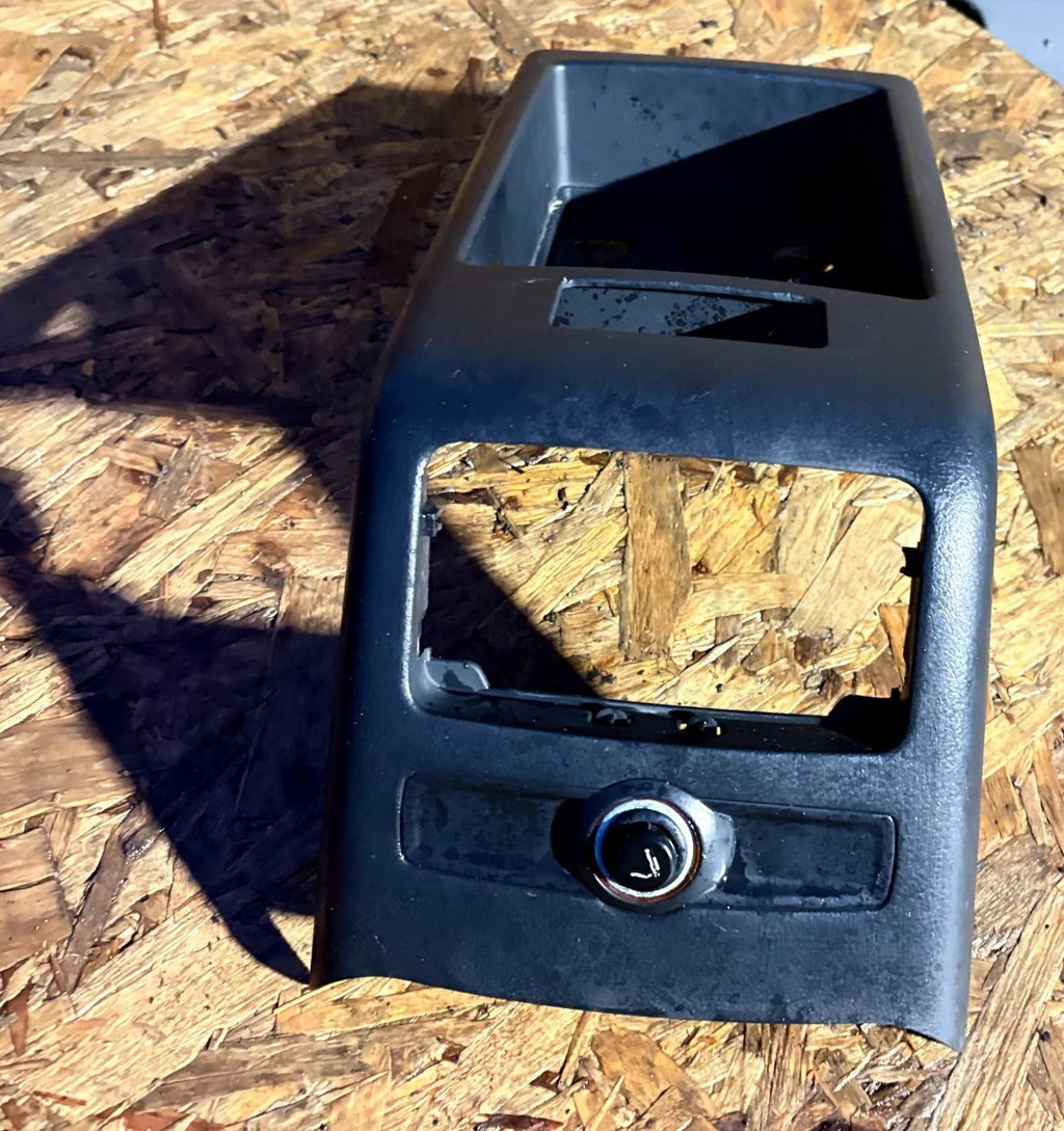 Audi A6 C6 2004?2011 Rear Centre Console Arm Rest Frame