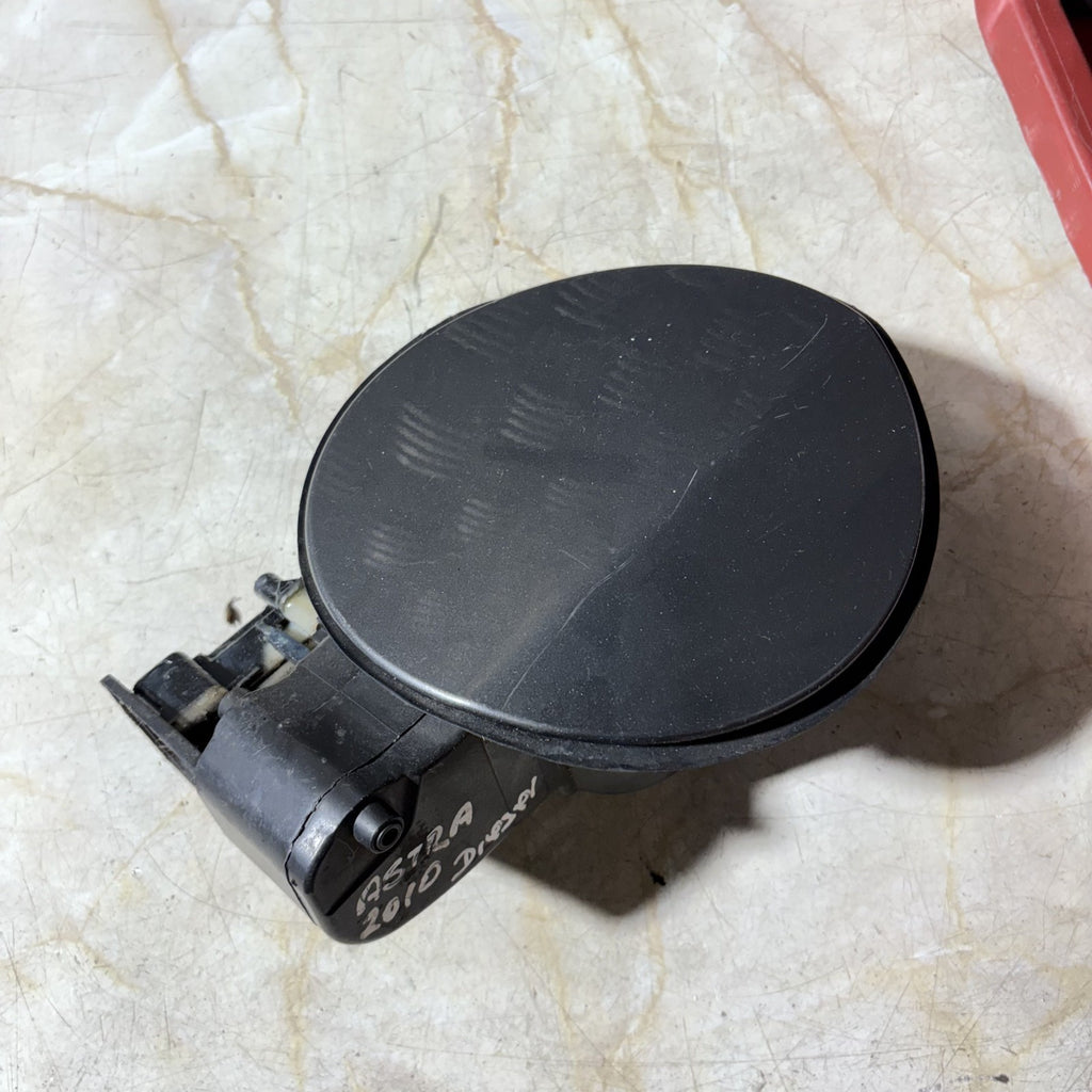 VAUXHALL ASTRA 2010-2015 DIESEL FUEL CAP FILLER FLAP LID COVER