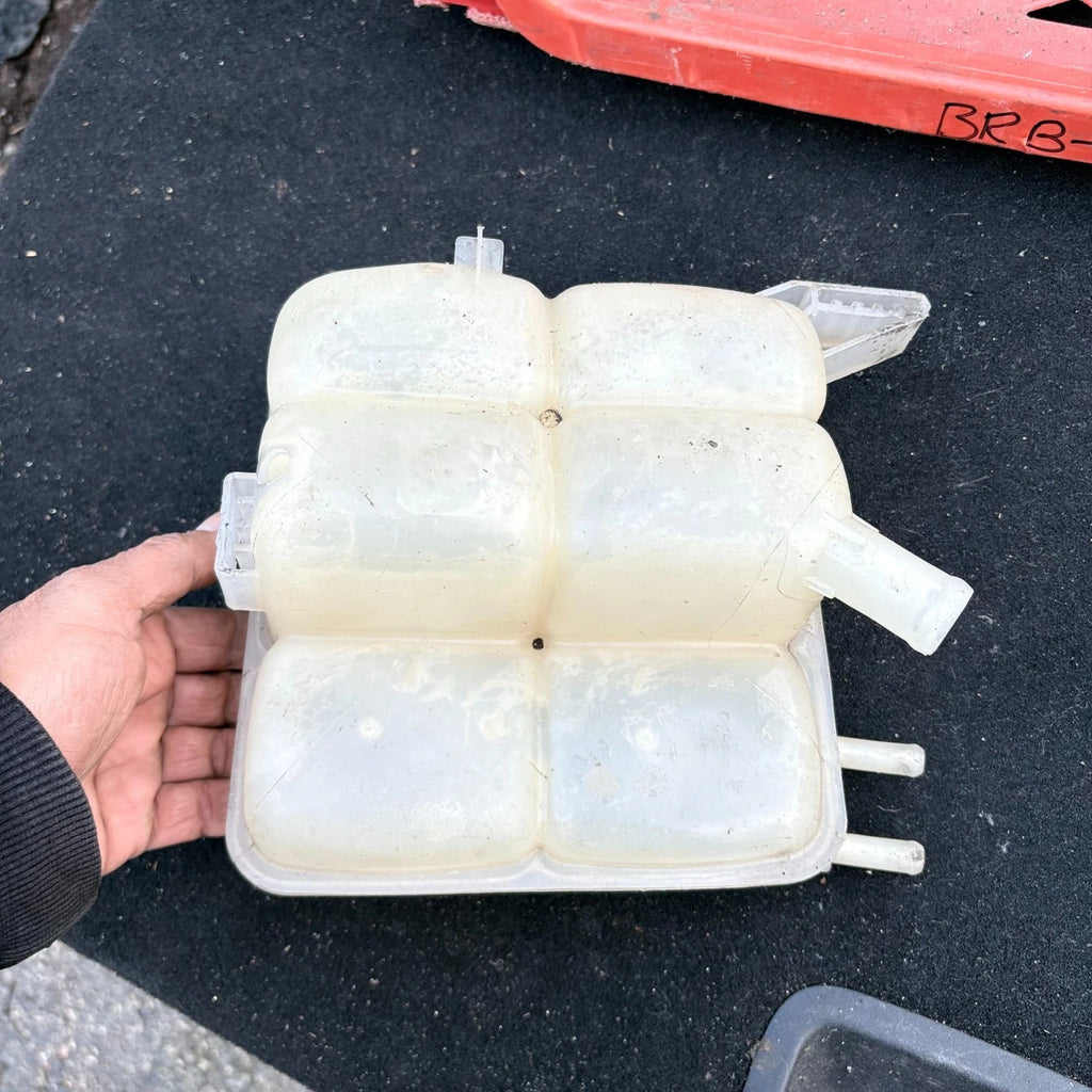 FORD FOCUS 2004-2011 COOLANT EXPANSION HEADER TANK 3M5H 8K218