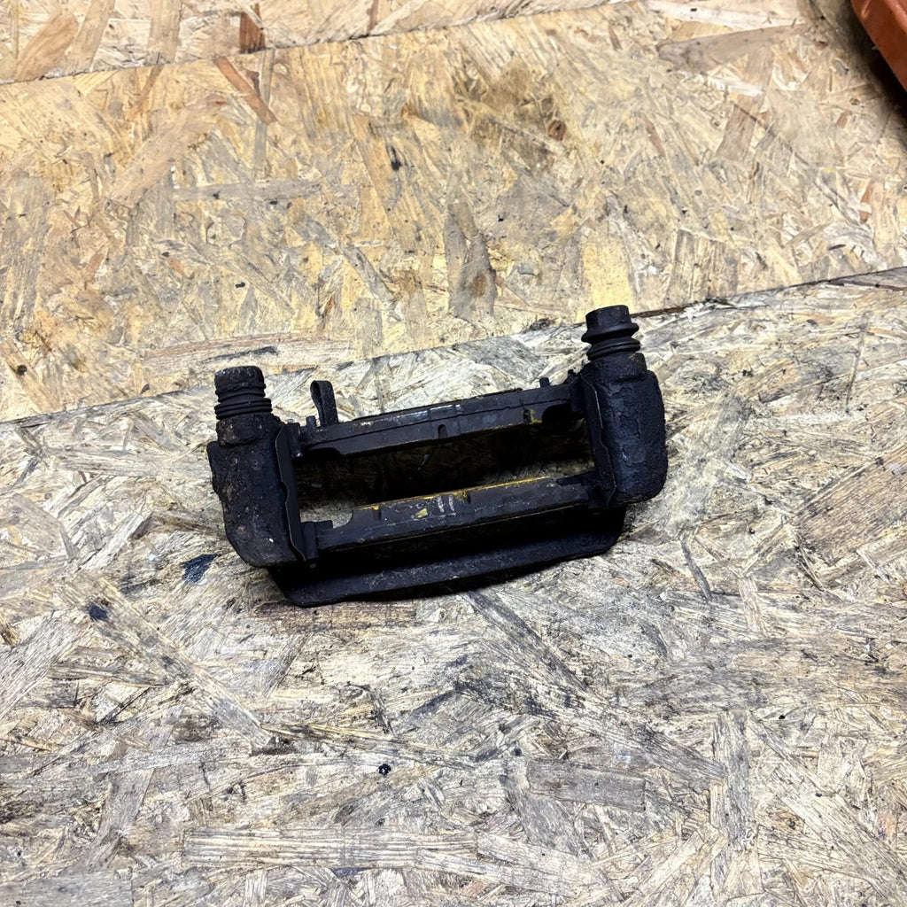 Kia Rio 2013 Brake Caliper Carrier Bracket Mounting Support ()