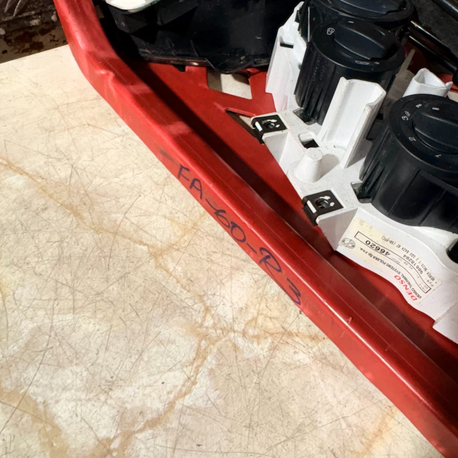 2011 Nissan Note Vacuum Pump 8201005306B