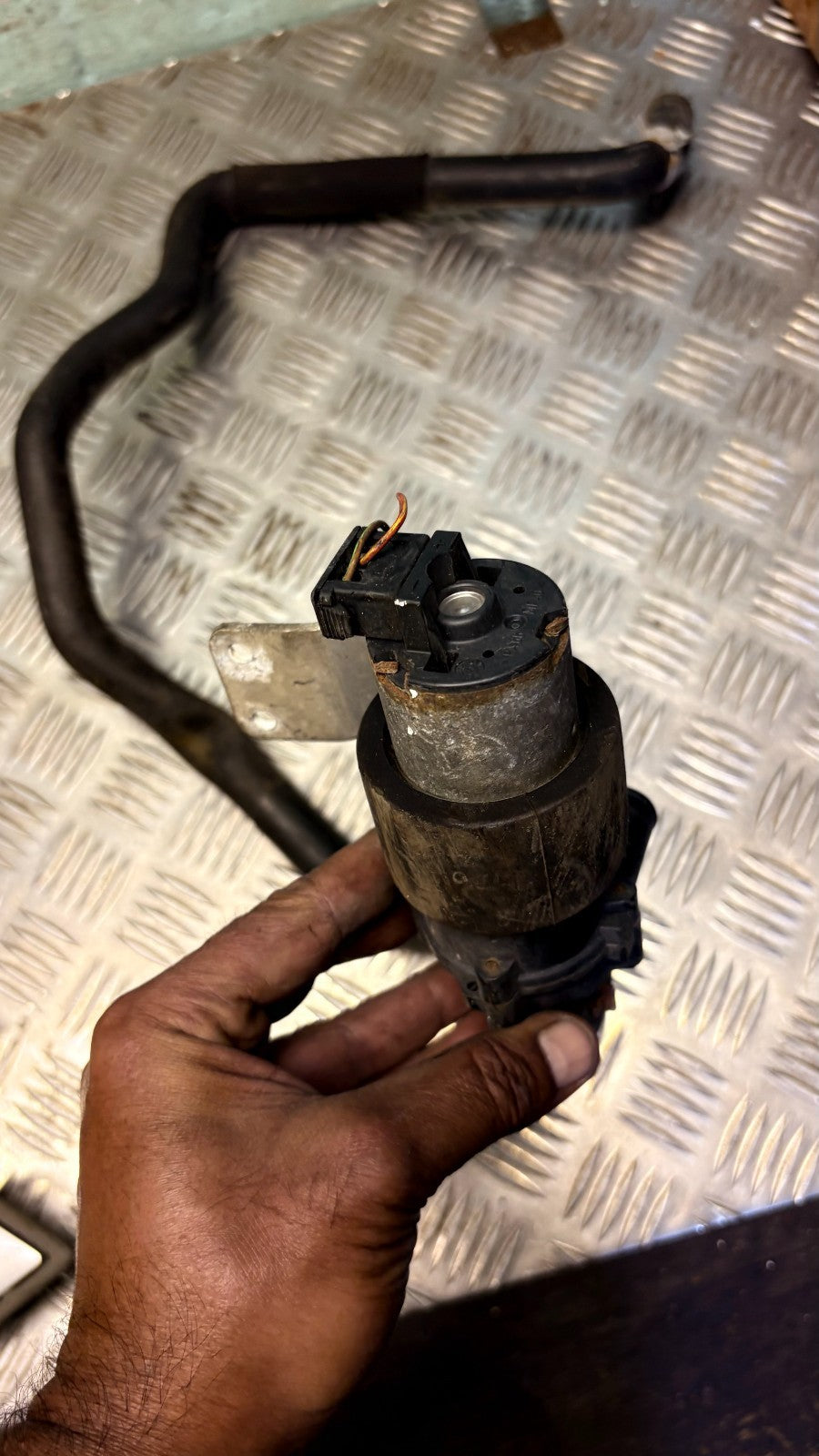 2004-2008 Chrysler Crossfire Auxiliary Water Pump