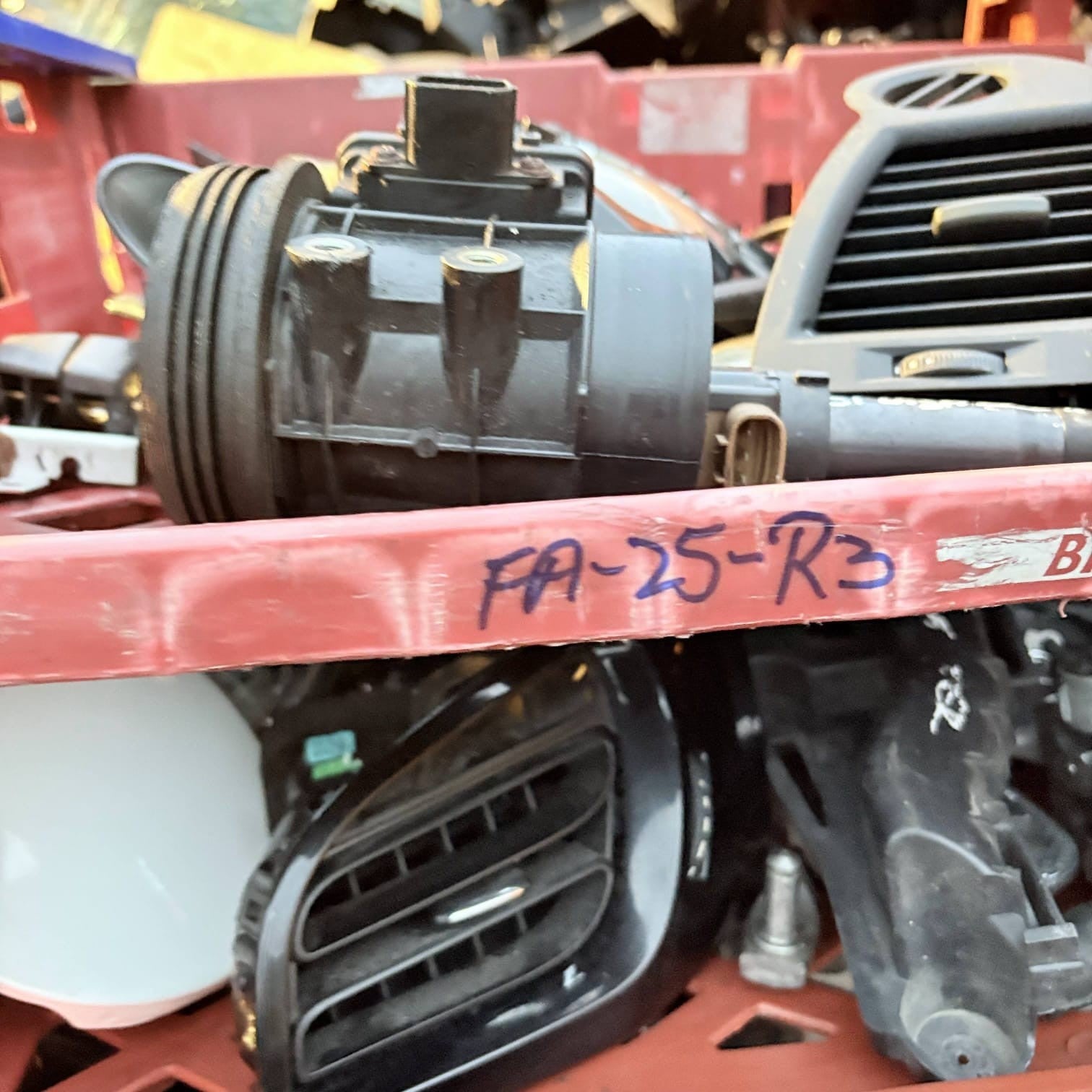Renault Megane Mk2 2002-2008 Driver Side Dash Air Vent A1007010 31959X 300920