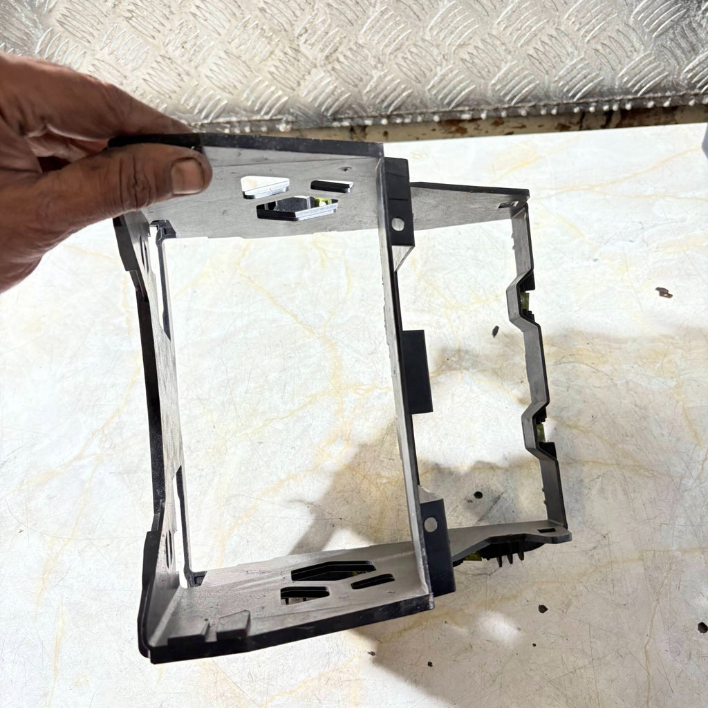 VW Golf Mk5 Mk6 Jetta Caddy 2004-2015 Radio Stereo Mount Bracket Cage 1K0858005C