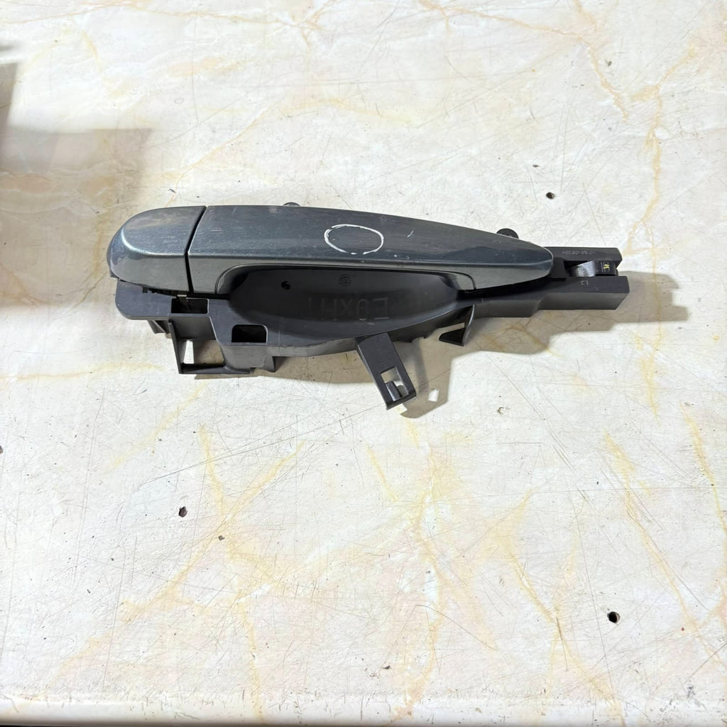 2010 BMW 320D M SPORT REAR LEFT DOOR HANDLE OUTER 390 PASSENGER REAR NSR