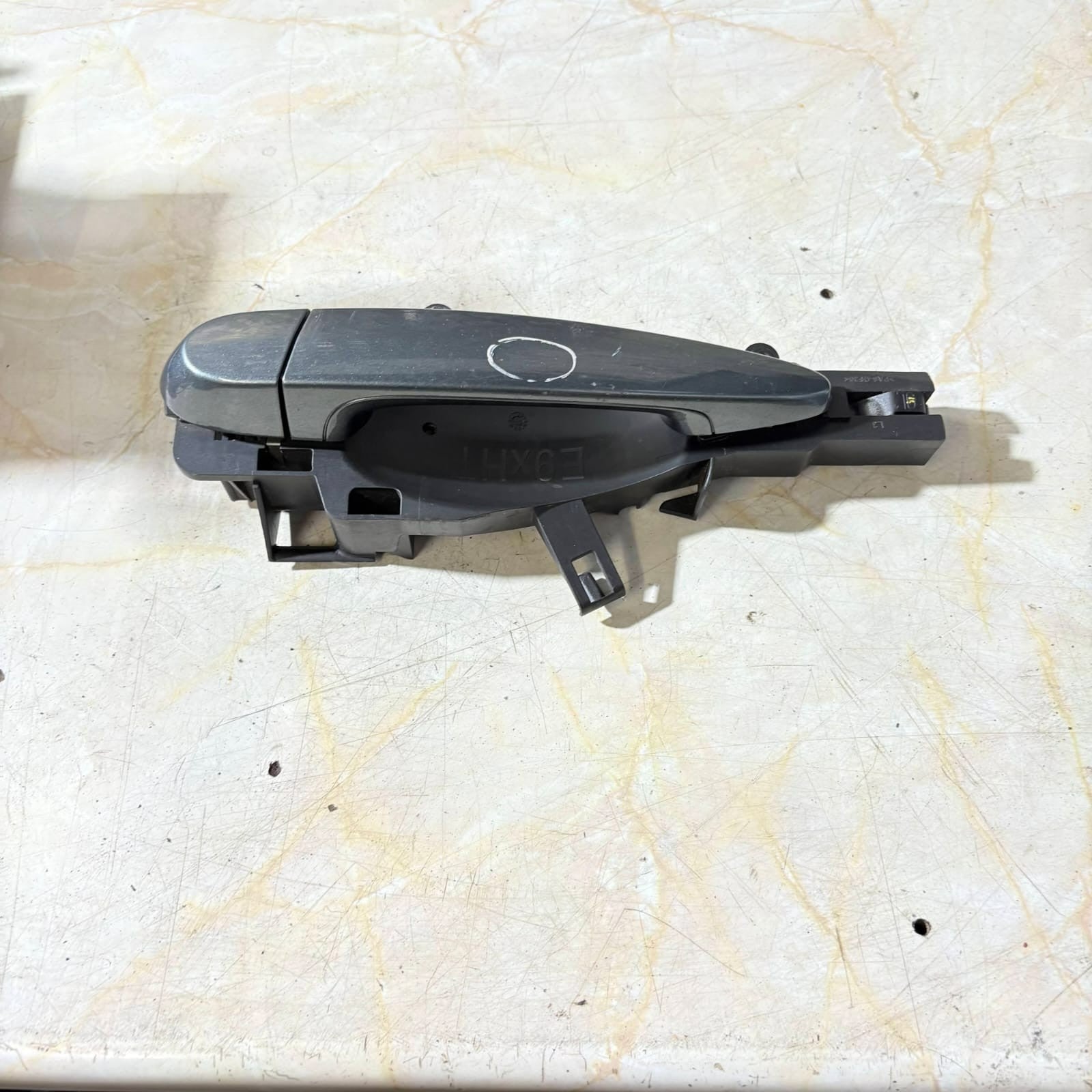 2010 BMW 320D M SPORT REAR LEFT DOOR HANDLE OUTER 390 PASSENGER REAR NSR