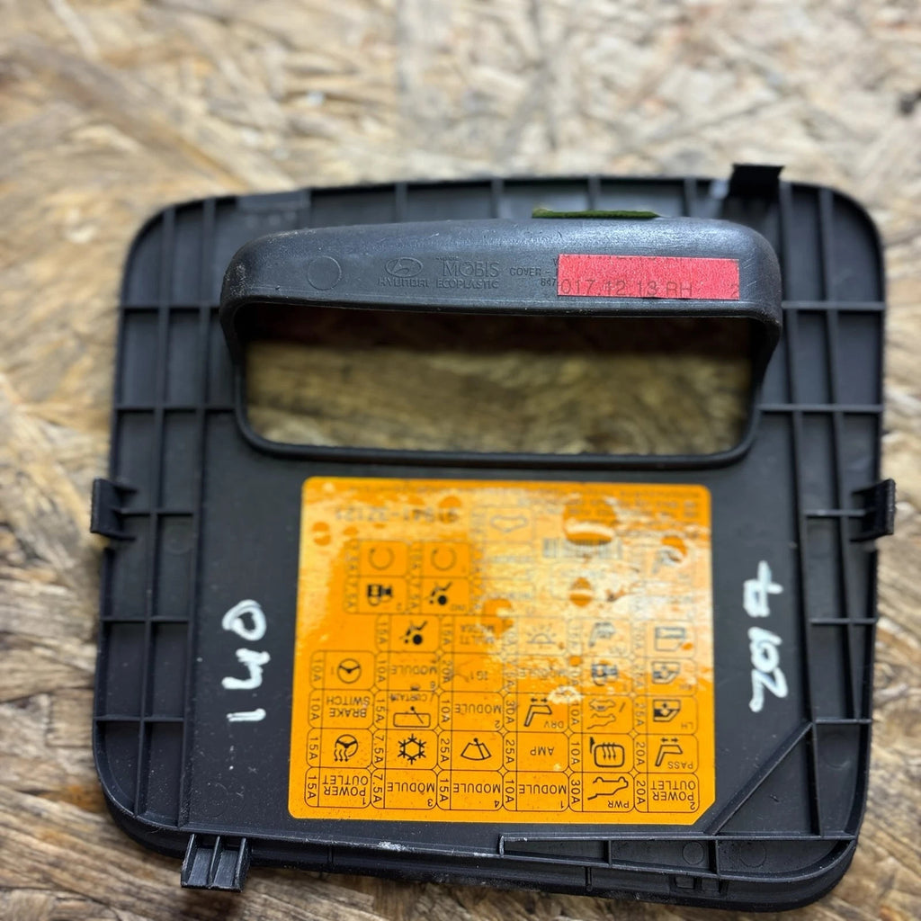 Hyundai i40 Fuse Box cover trim moulding 91941-3z121 2017