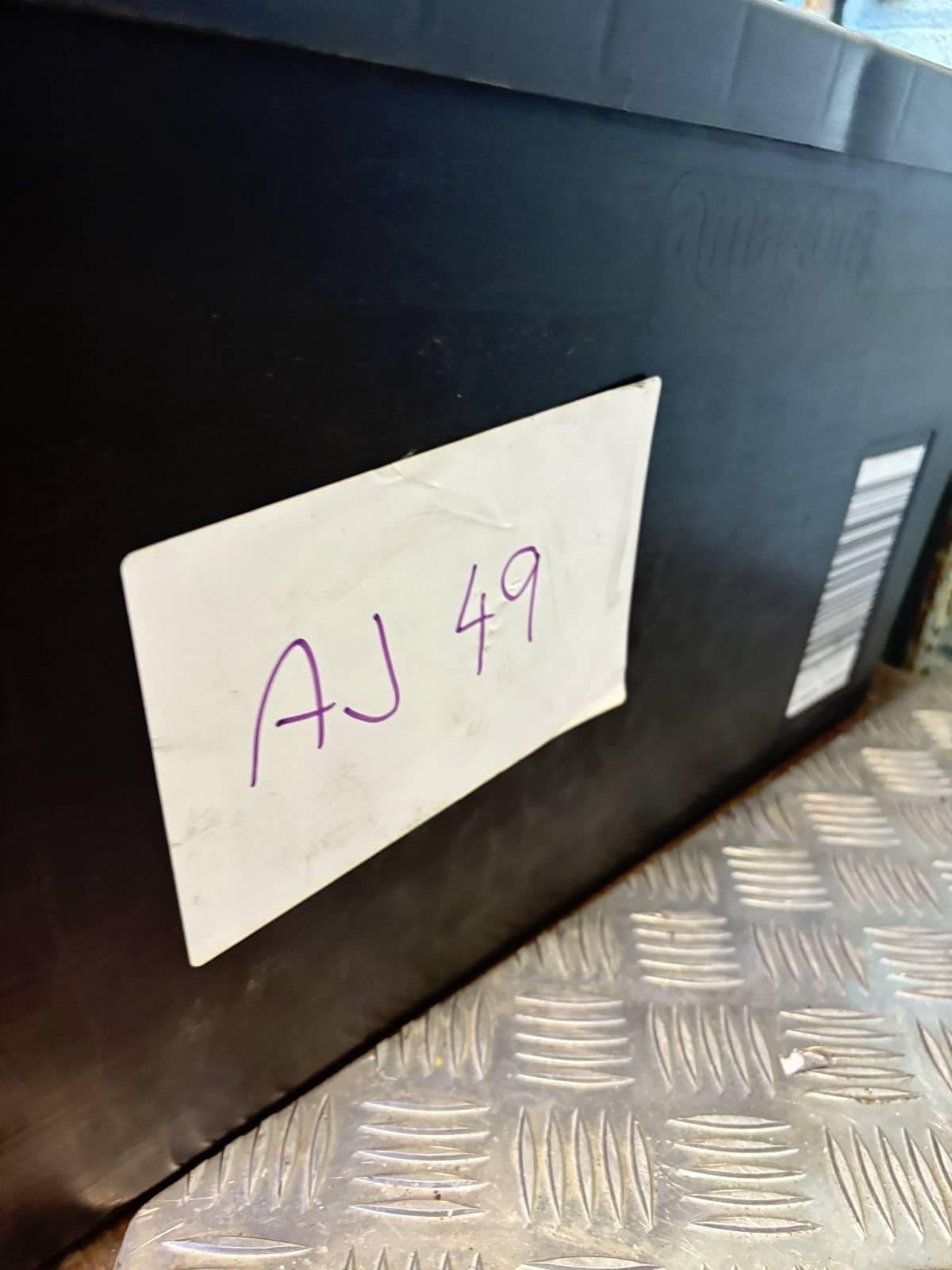 RANGE ROVER 2011 FUEL FLAP BLUE BJ32-27936-A/B GENUINE OEM
