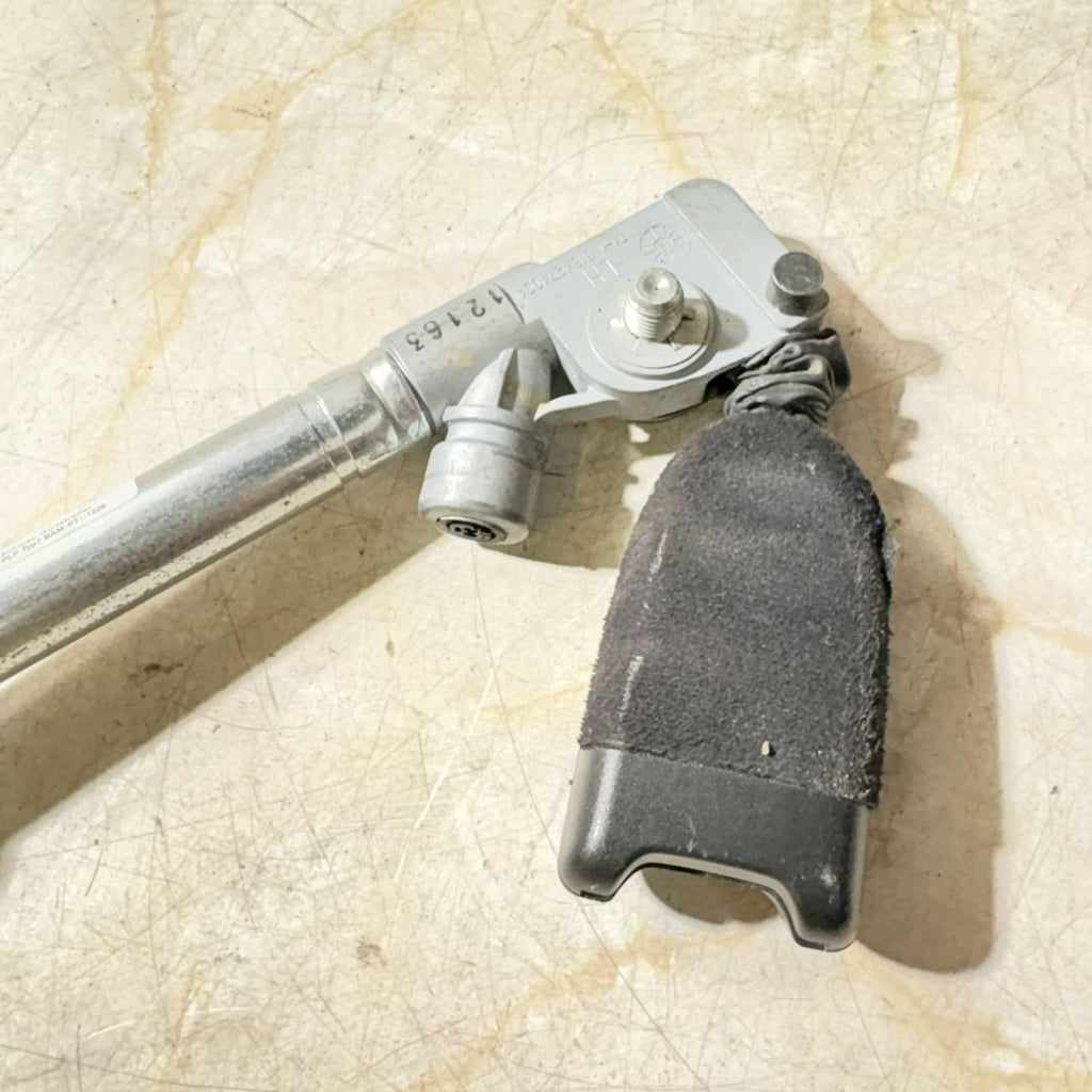 seatbeltlocktensioner Passenger front ChevroletAveoBeckengurtstraffer95963886NSF