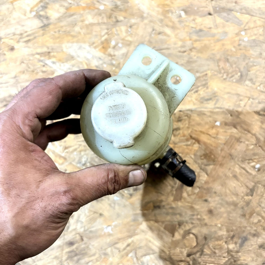 Mitsubishi Outlander Power Steering Fluid Tank 2.0 Di-D 2009-15
