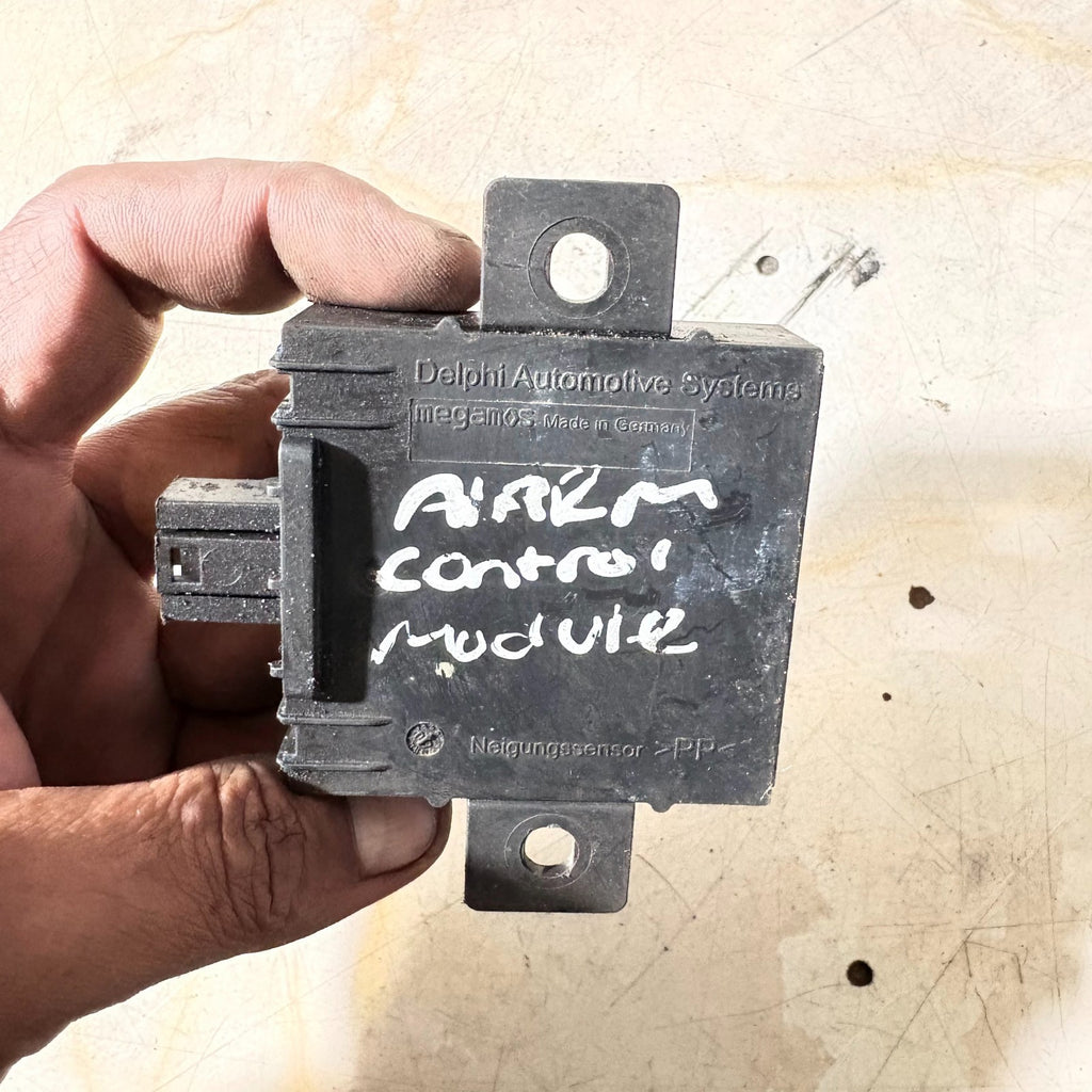 AUDI A3 S3 8P 2003-2012 ALARM CONTROL MODULE ACM