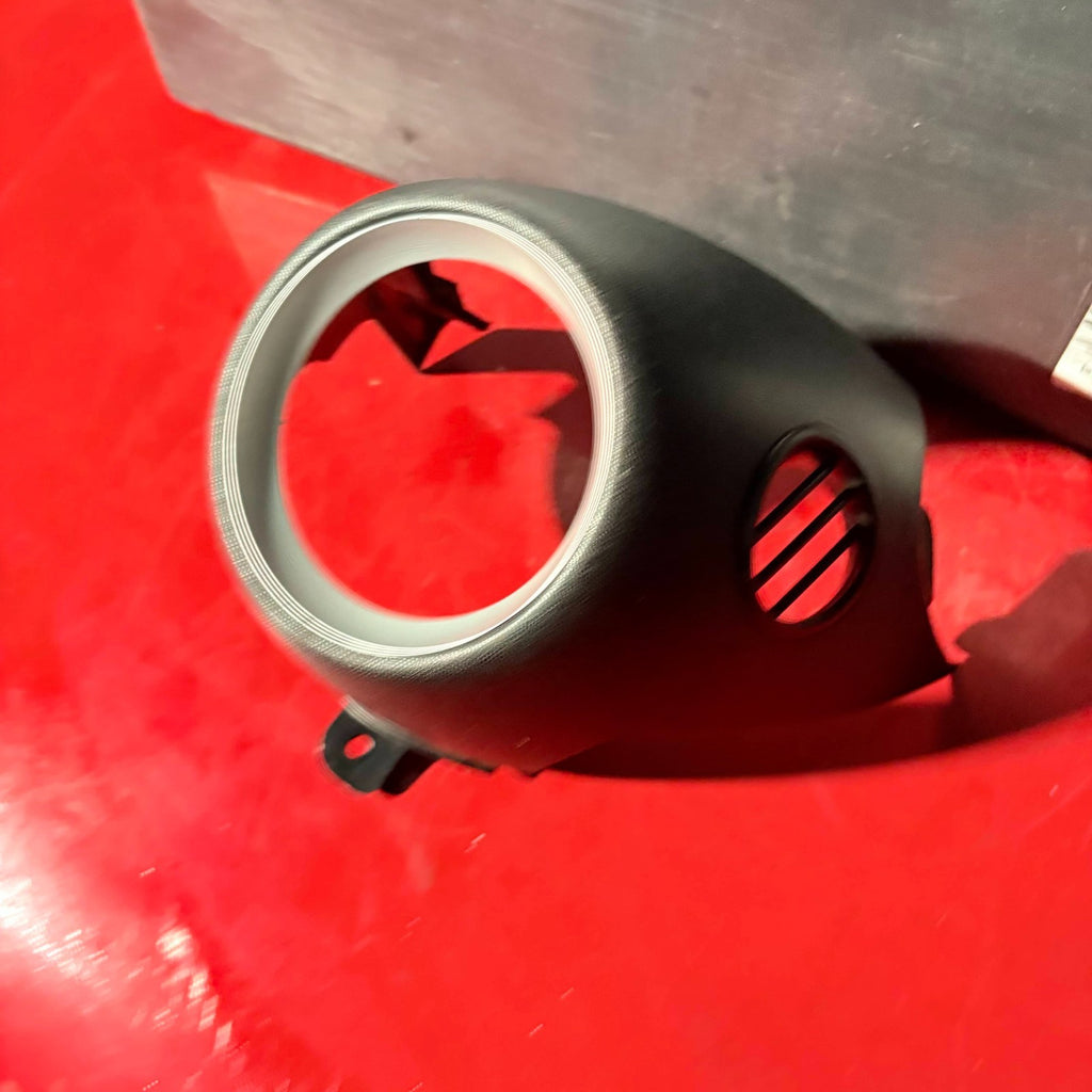 MINI CLUB 2011 DASH AIR VENT TRIM COVER/FRAME (PASSENGER SIDE)