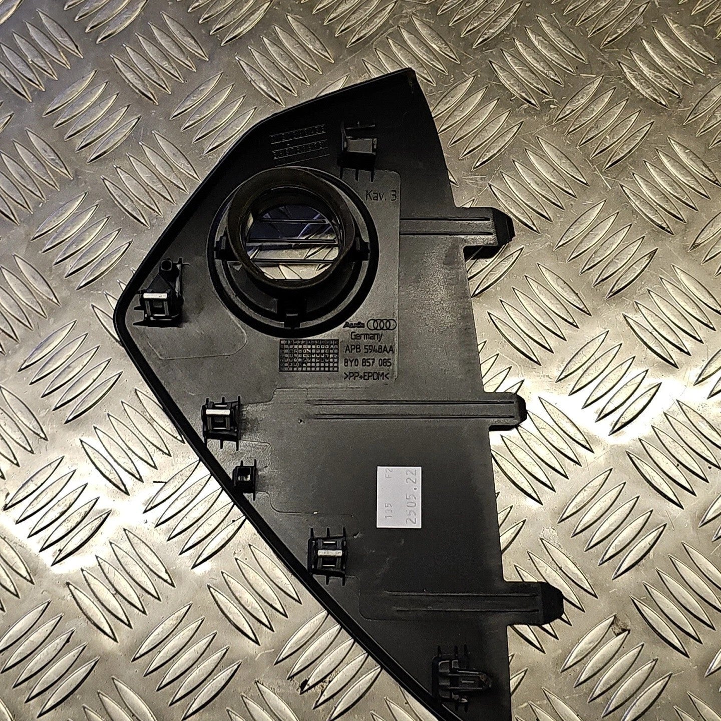 Audi A3 S3 RS3 8Y Sportback/Saloon Dash End Side Vent Left 2020-2024 8Y0857085