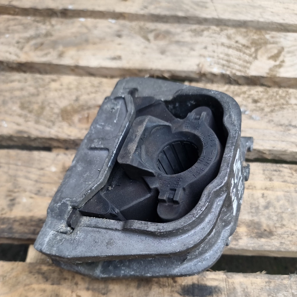 Skoda Octavia 2004-2011-Driver Right Side Engine Mount-1K0199262 (A89)