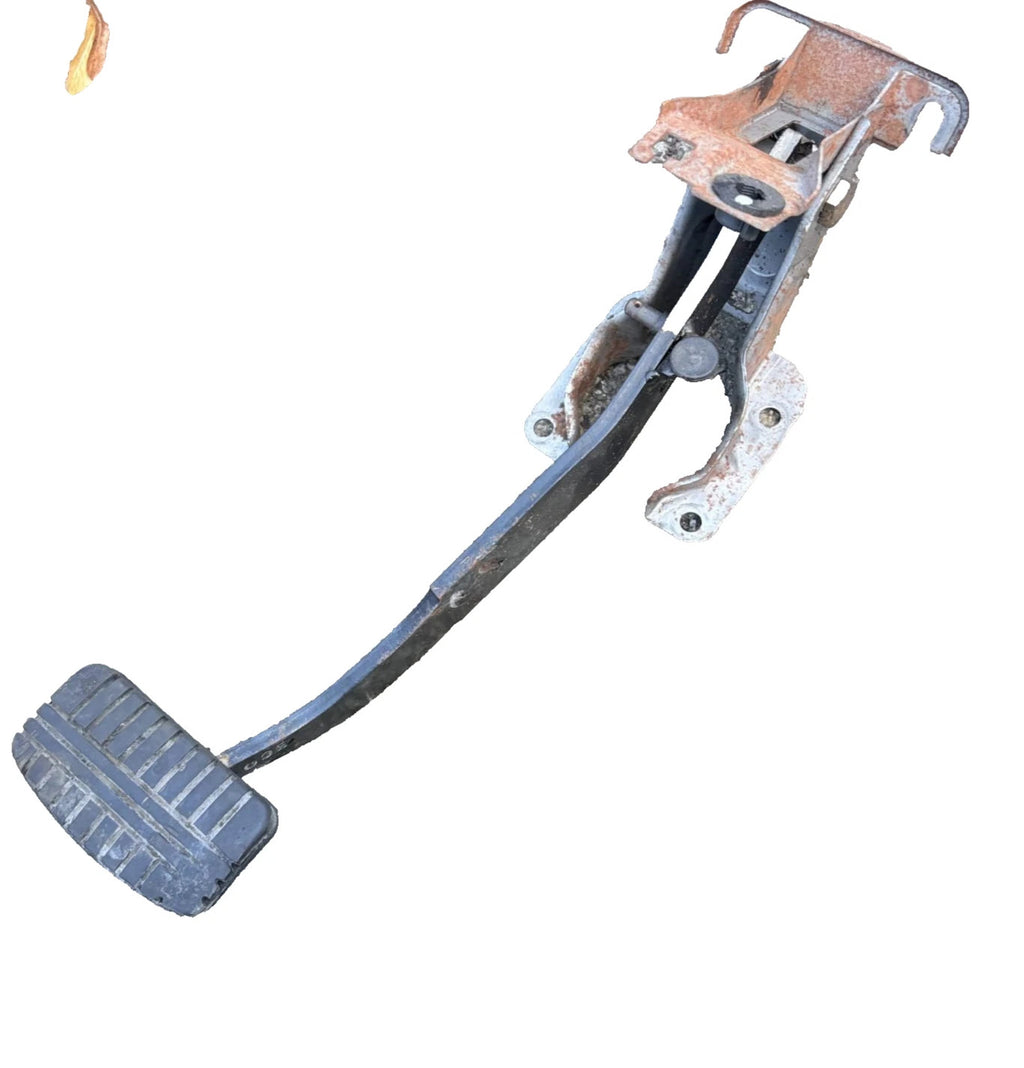 Toyota Avensis Mk2 5dr Hatch 2001 Brake Pedal 116330565412