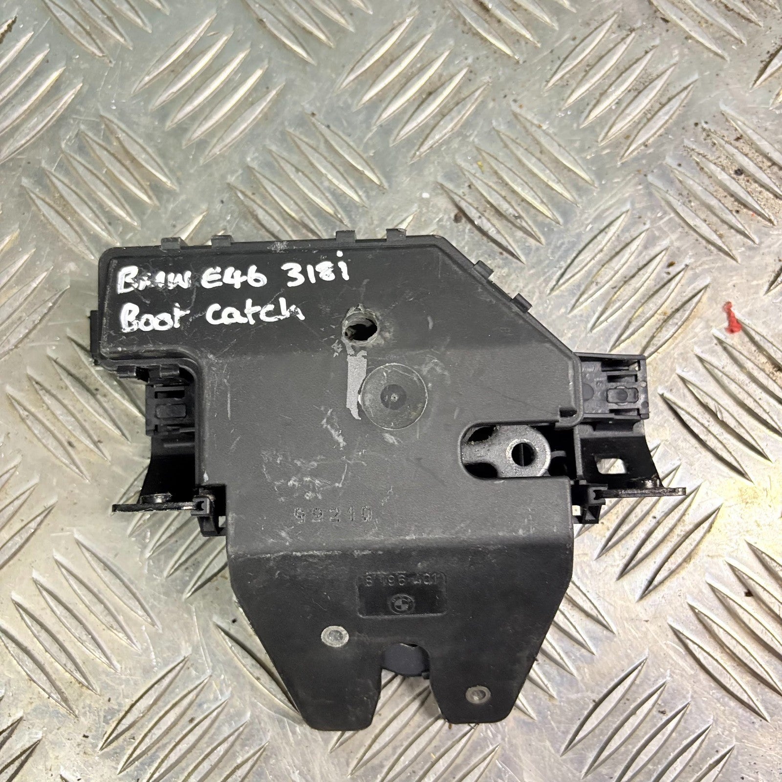 BMW E46 318i Rear Boot Lid Catch Lock Latch Mechanism 3 Series 1997-2006