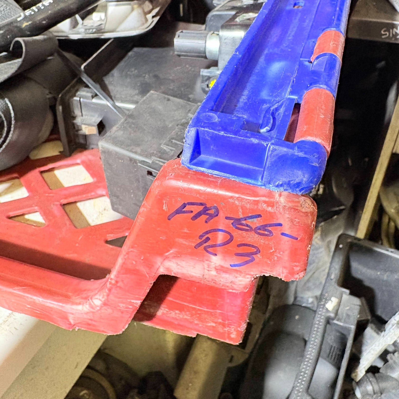 2008 FORD FIESTA FUSE BOX 2S6T-14A076-BA