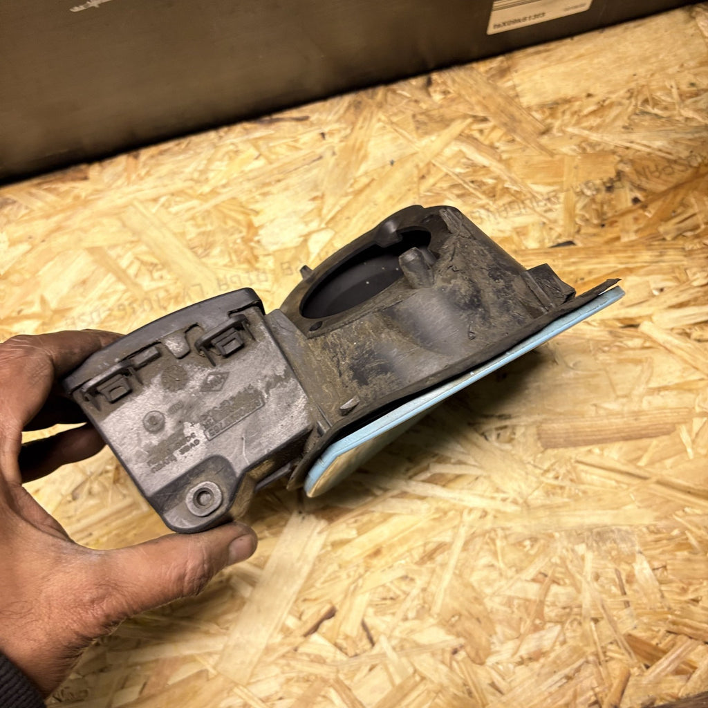 2012 RENAULT TWINGO FUEL FLAP 8200637765