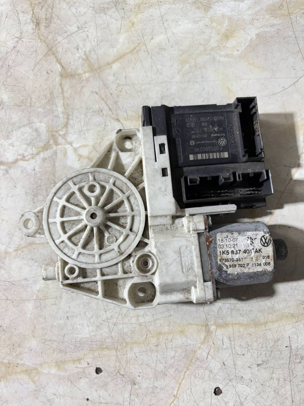 VOLKSWAGEN GOLF WINDOW MECHANISM FRONT LEFT NSF 0130822229 1K0959792L