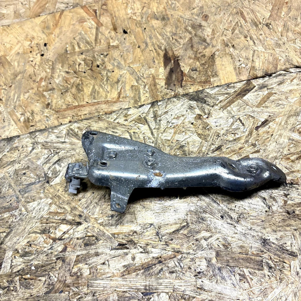 MERCEDES E-CLASS W212 C220 EGR VALVE MOUNT SUPPORT BRACKET A6510901041