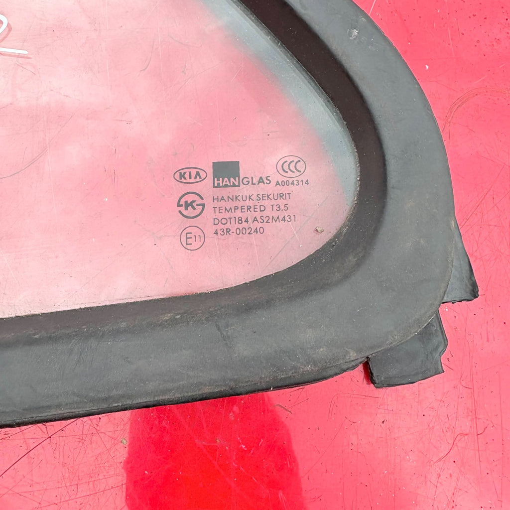 Kia Sorento 2003-2008 Left Rear Quarter Glass Window N/S Quarterlight 87810-3E03