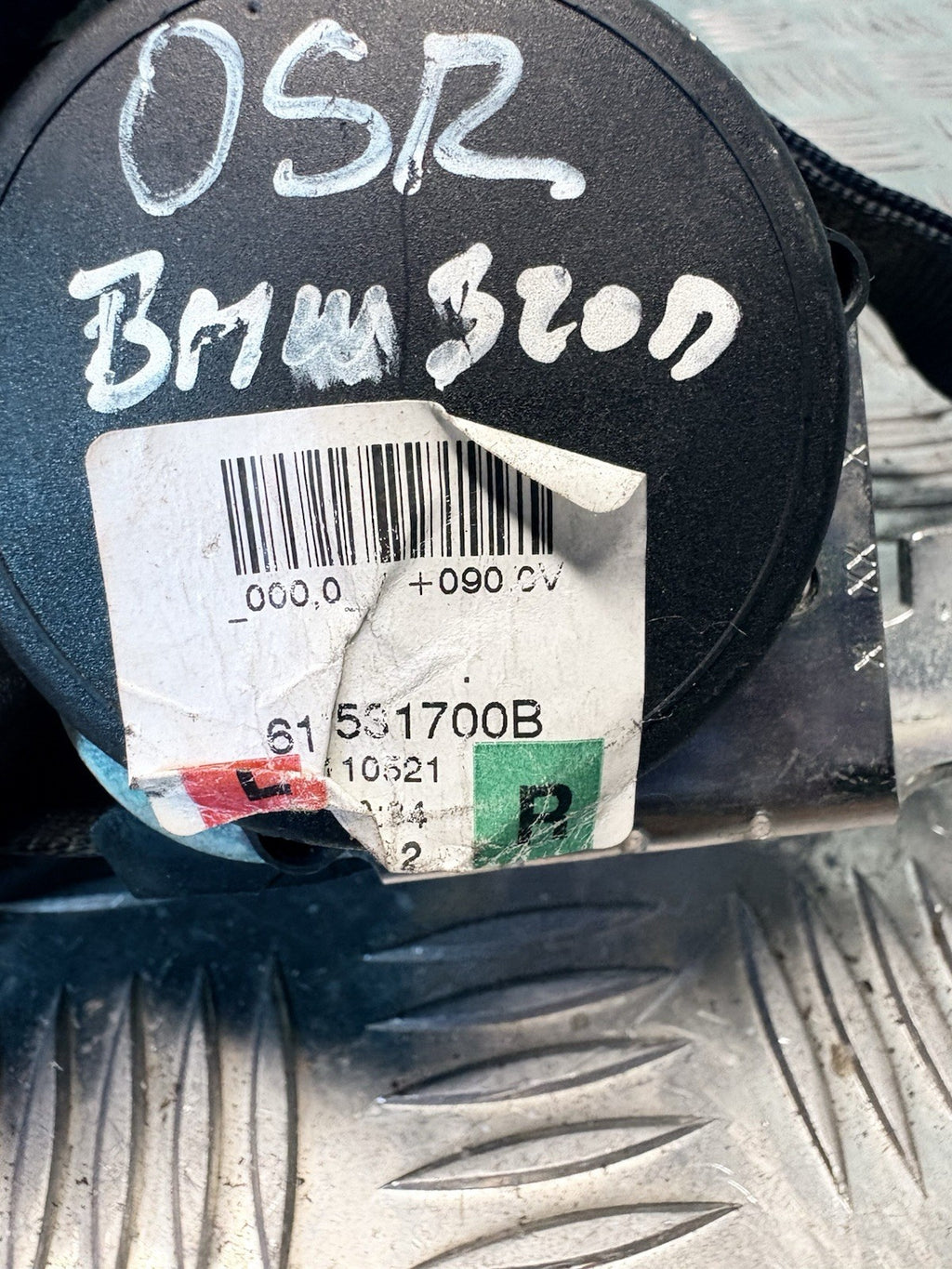 BMW 3 Series 320D Rear Seat Belt OFF SIDE REAR DRIVER SIDE 617531700B OSR