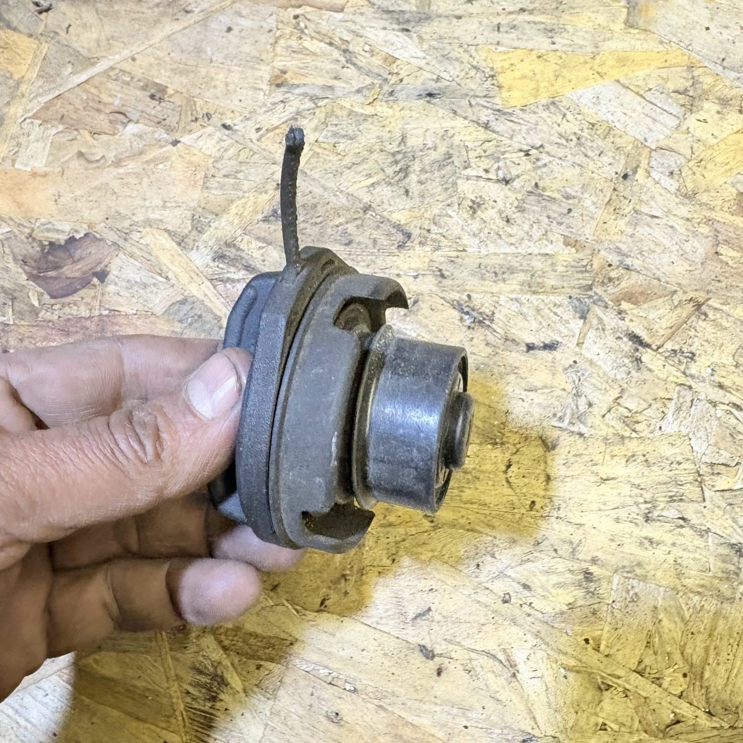 1K0201550AK Locking Fuel Cap Octavia 04-13 Yeti 10-18 Fabia 10-15 Ibiza 12-17