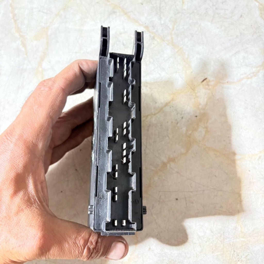 MERCEDES 2000-2010 W203 C250 SPORT AUTO LIGHT CONTROL MODULE 202 542 04 32