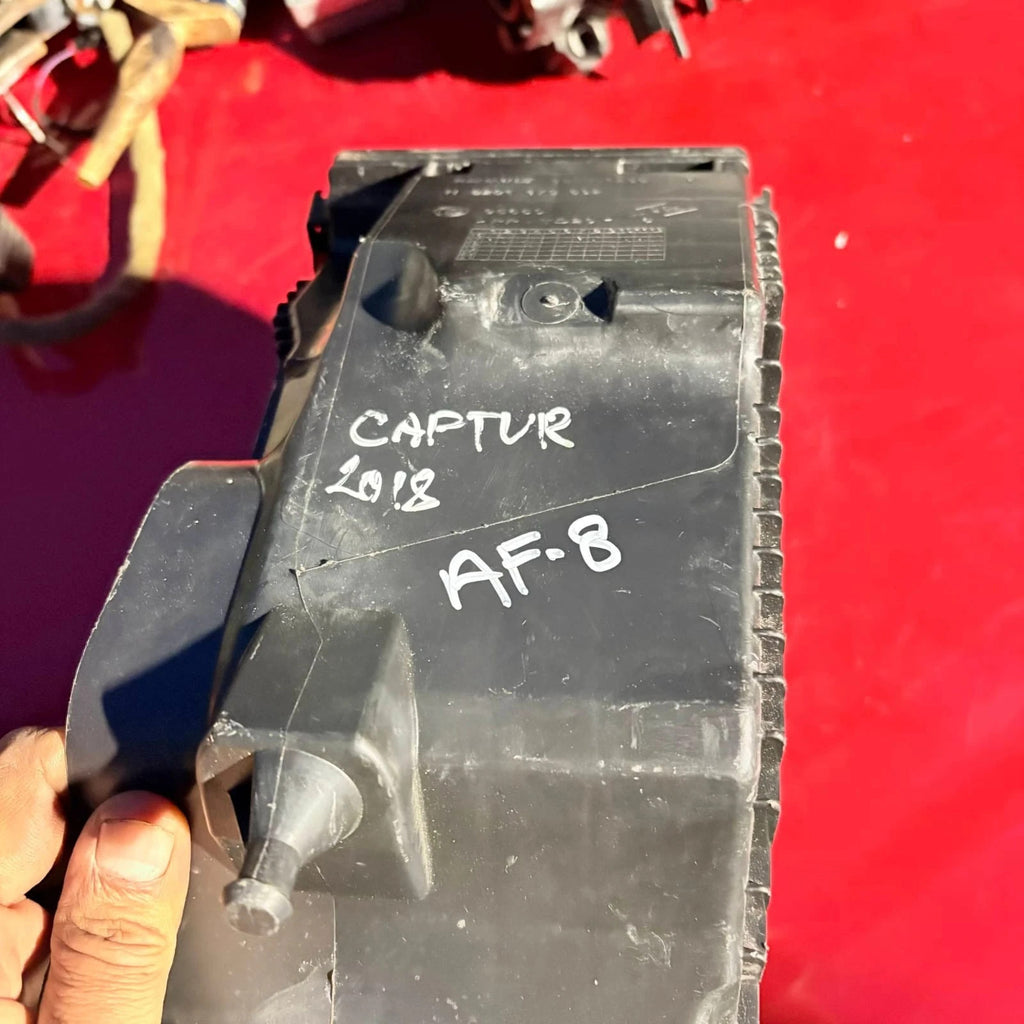 Renault Captur Mk1 0.9 TCe Air Filter Box Housing H8201173592 2013-2019