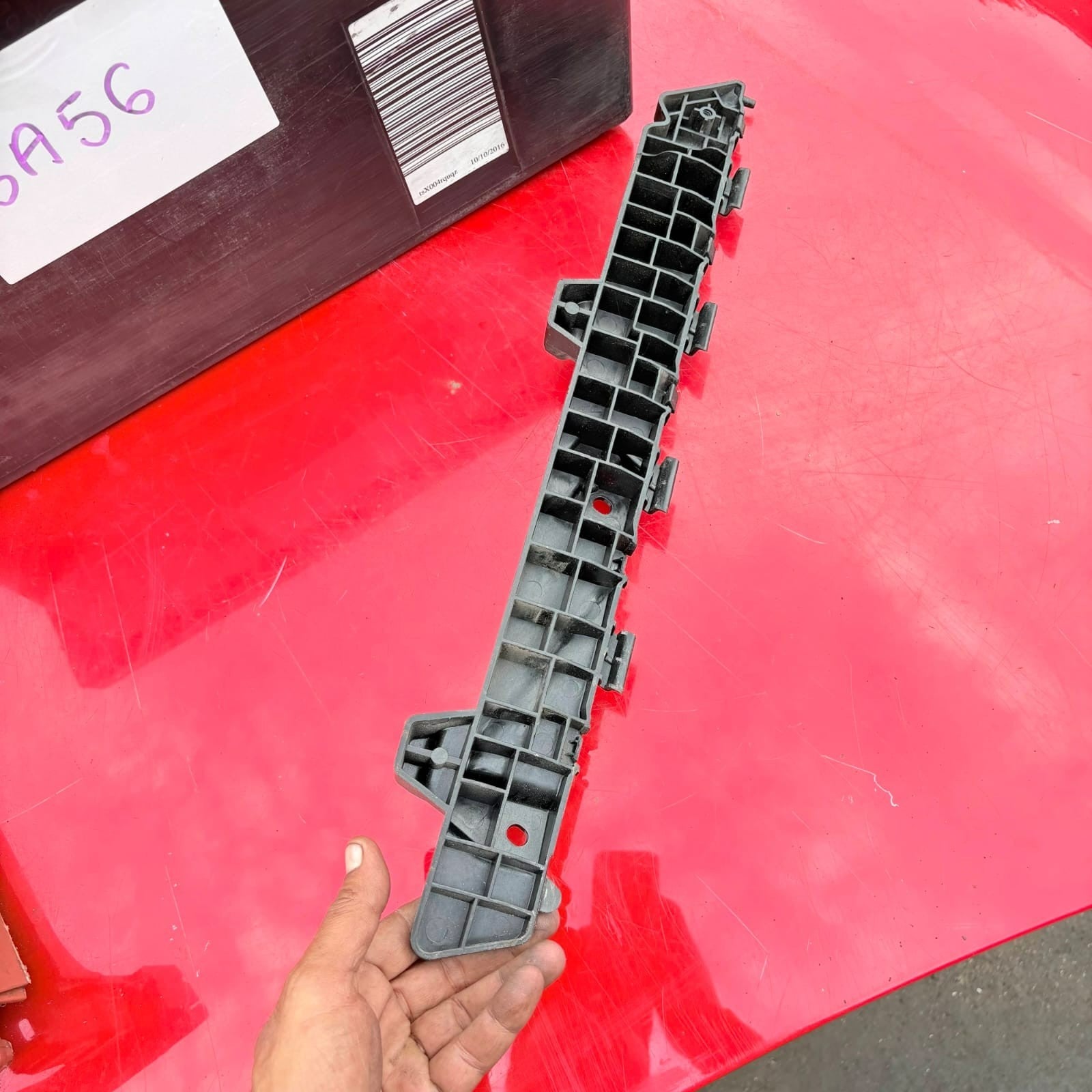 SSANGYONG TIVOLI REAR BUMPERMOUNT BRACKET HOLDER PASSENGERREAR 78831-35500 2017