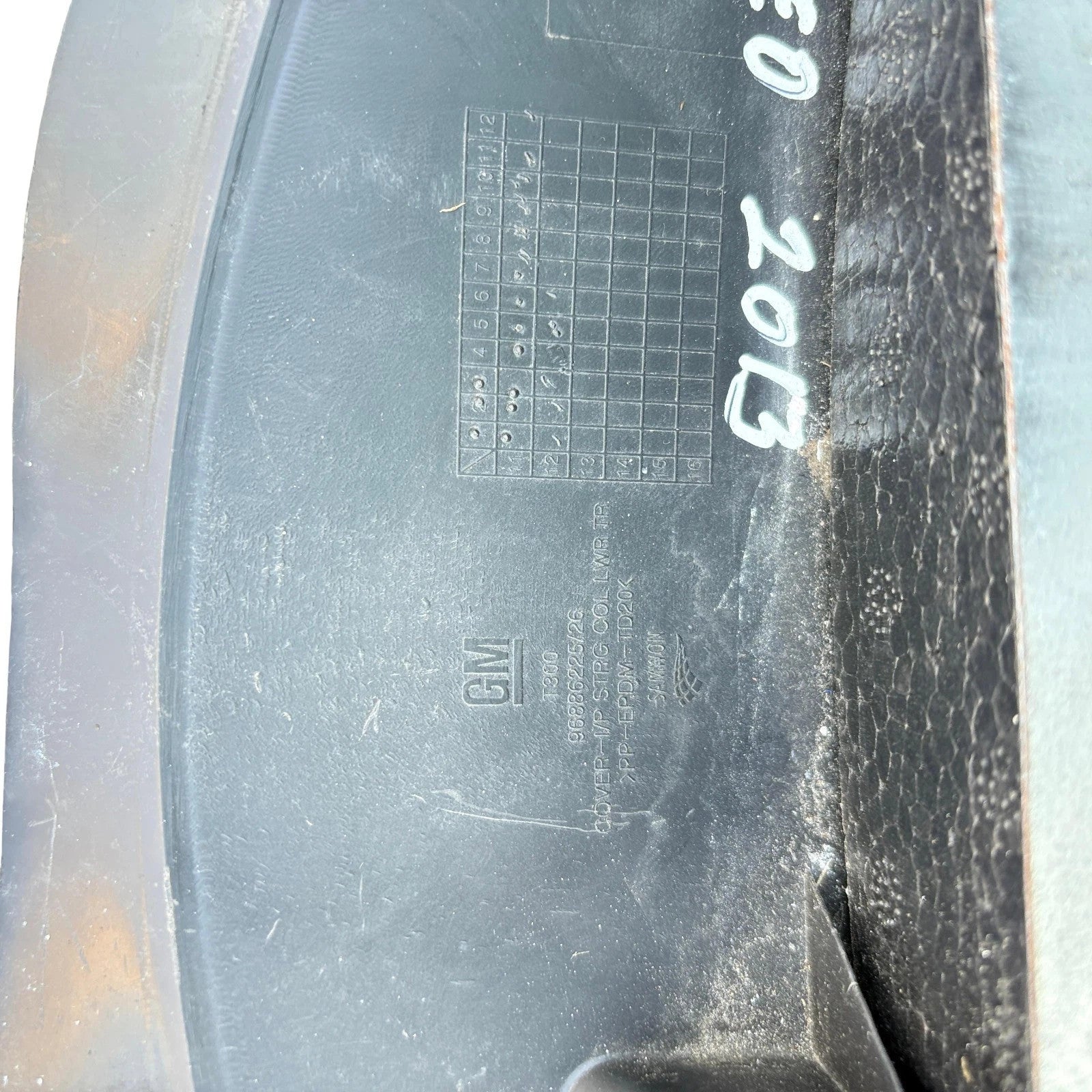 CHEVROLET AVEO T300 2011-2015 LOWER STEERING COLUMN COWL COVER TRIM 96886225