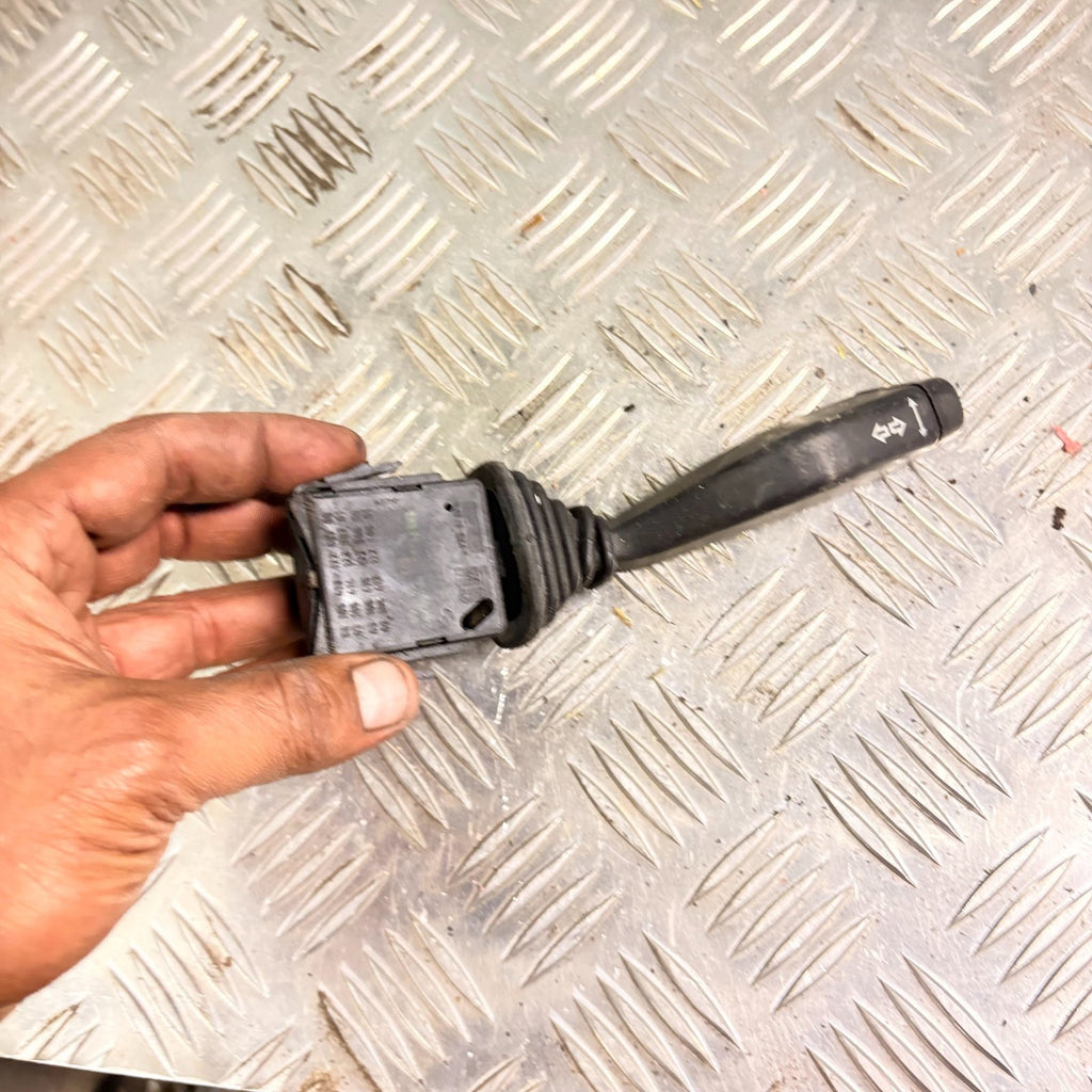 Vauxhall Corsavan indicator control stalk 09185417 2001-2006